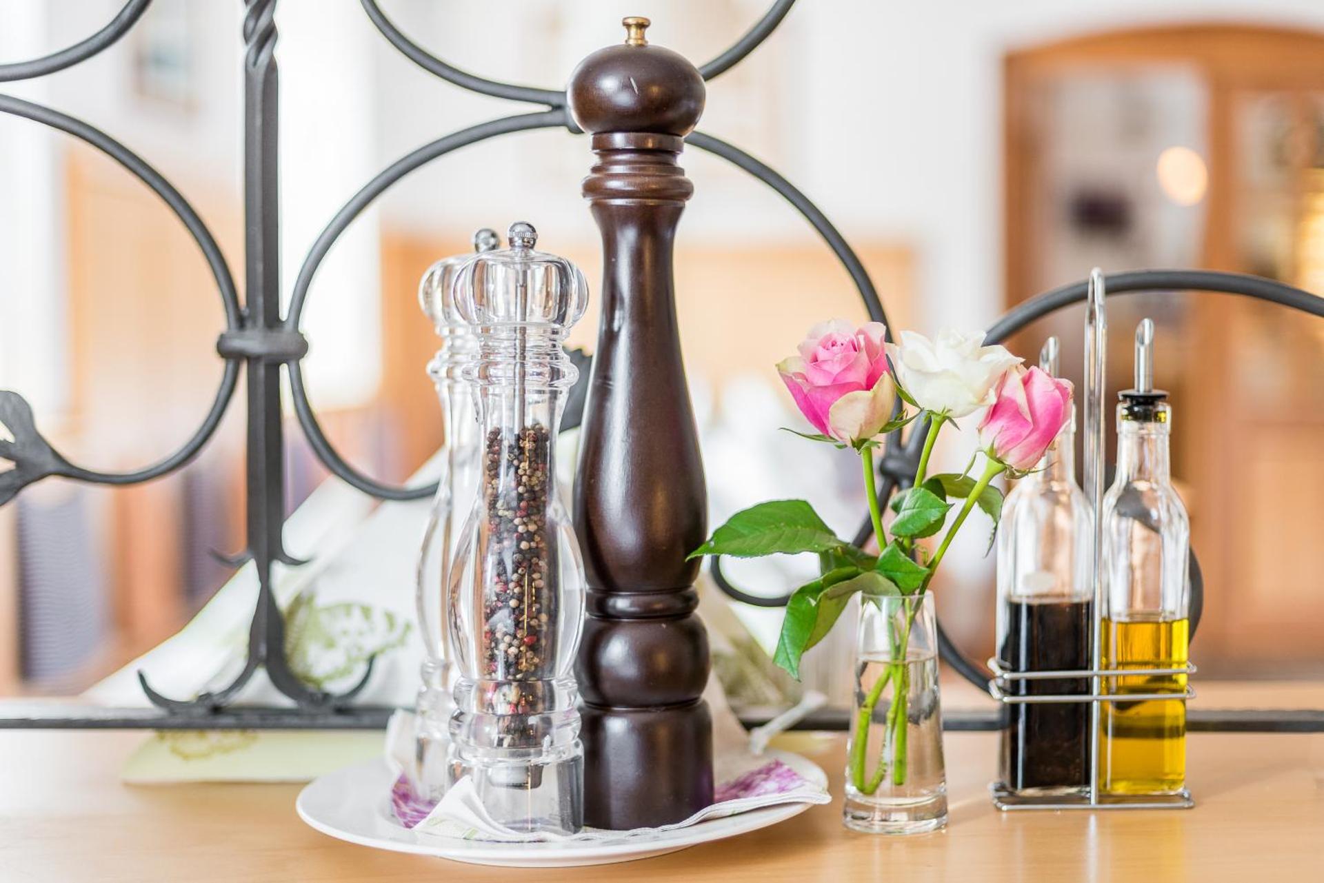 Restaurant/places to eat