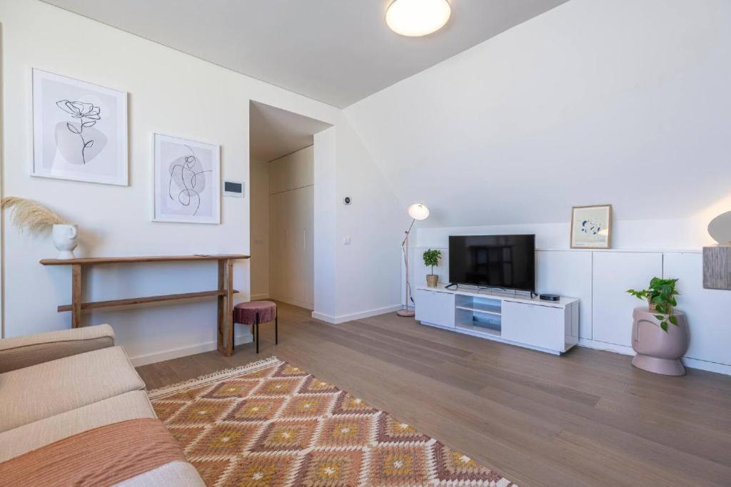 Prata Riverside XIX by Innkeeper