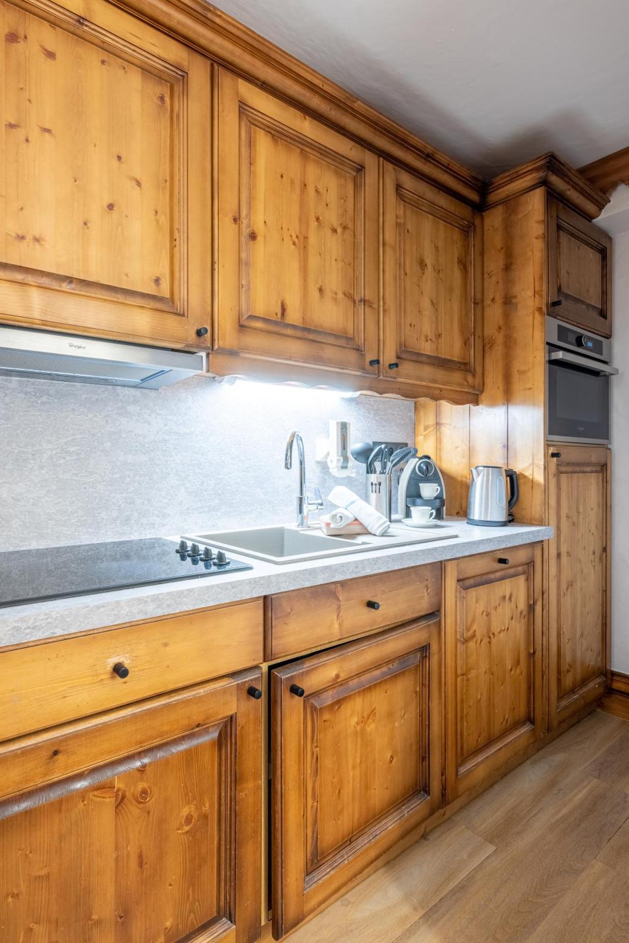 Kitchen or kitchenette