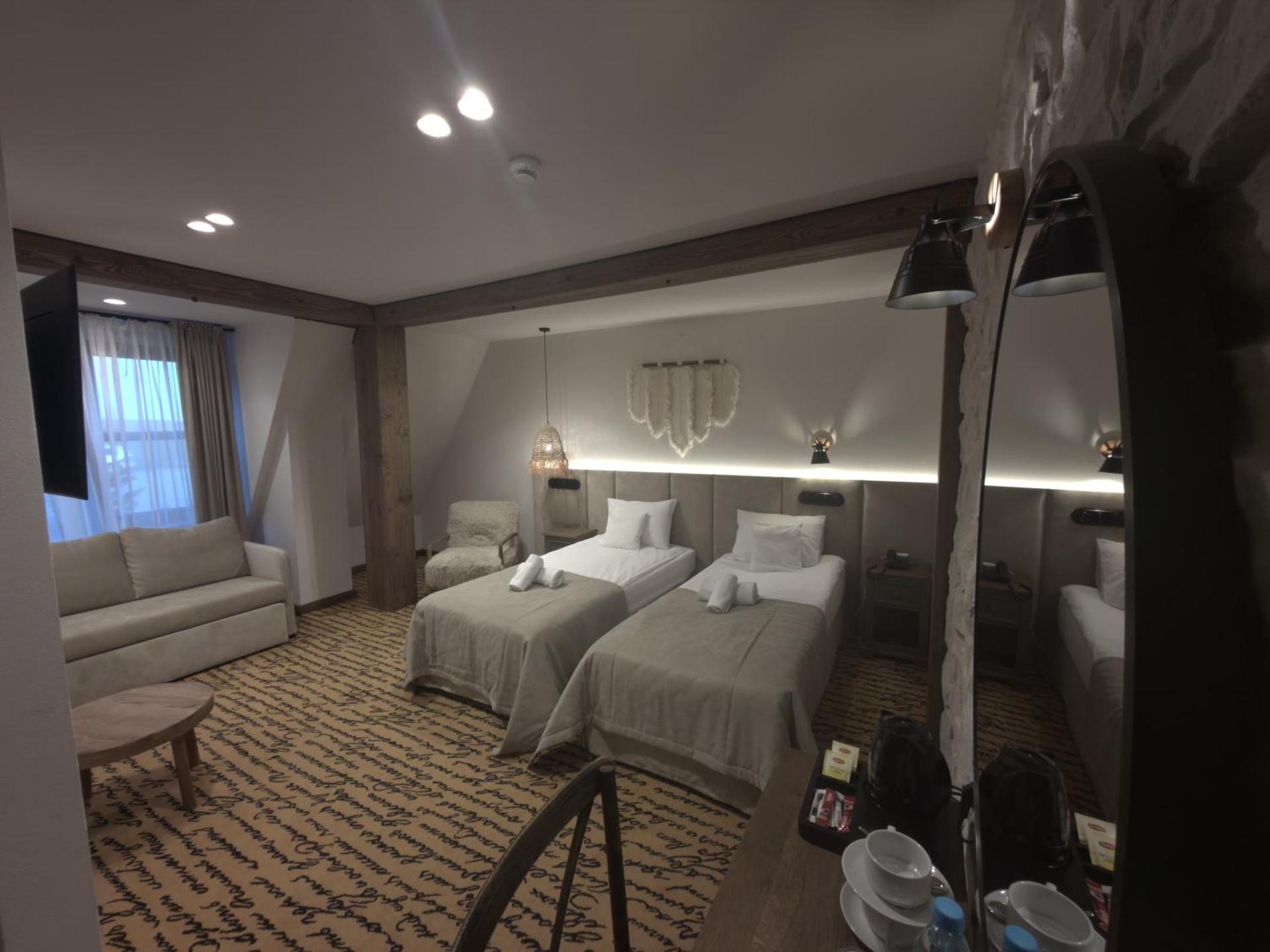 Dwór Bogucin Hotel&Restauracja