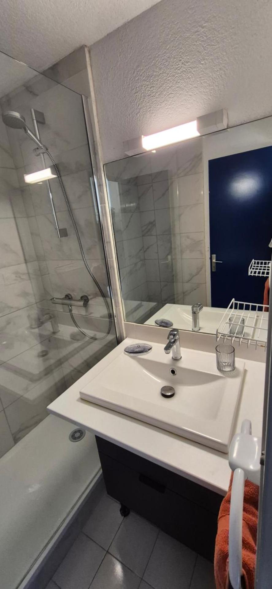 Amouvera C14, T2 vue mer, piscine, clim, parking