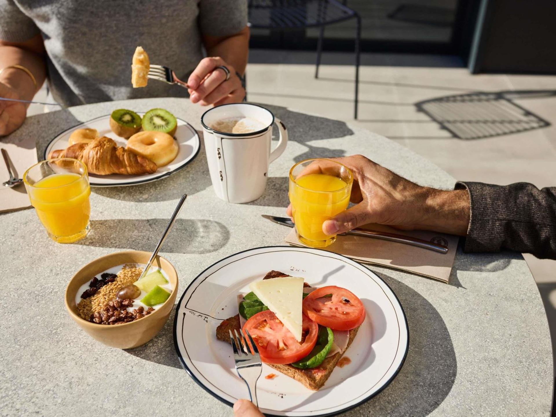 Restaurant/places to eat