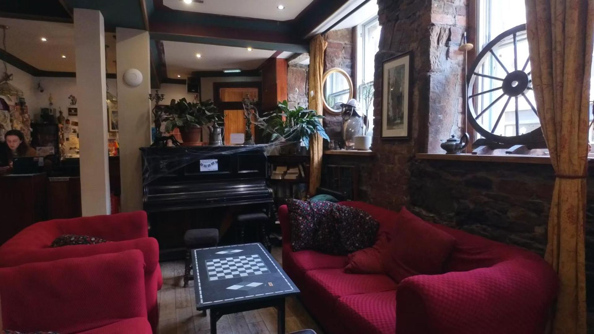 High Street Hostel - Over 18s Only, Backpackers Atmosphere