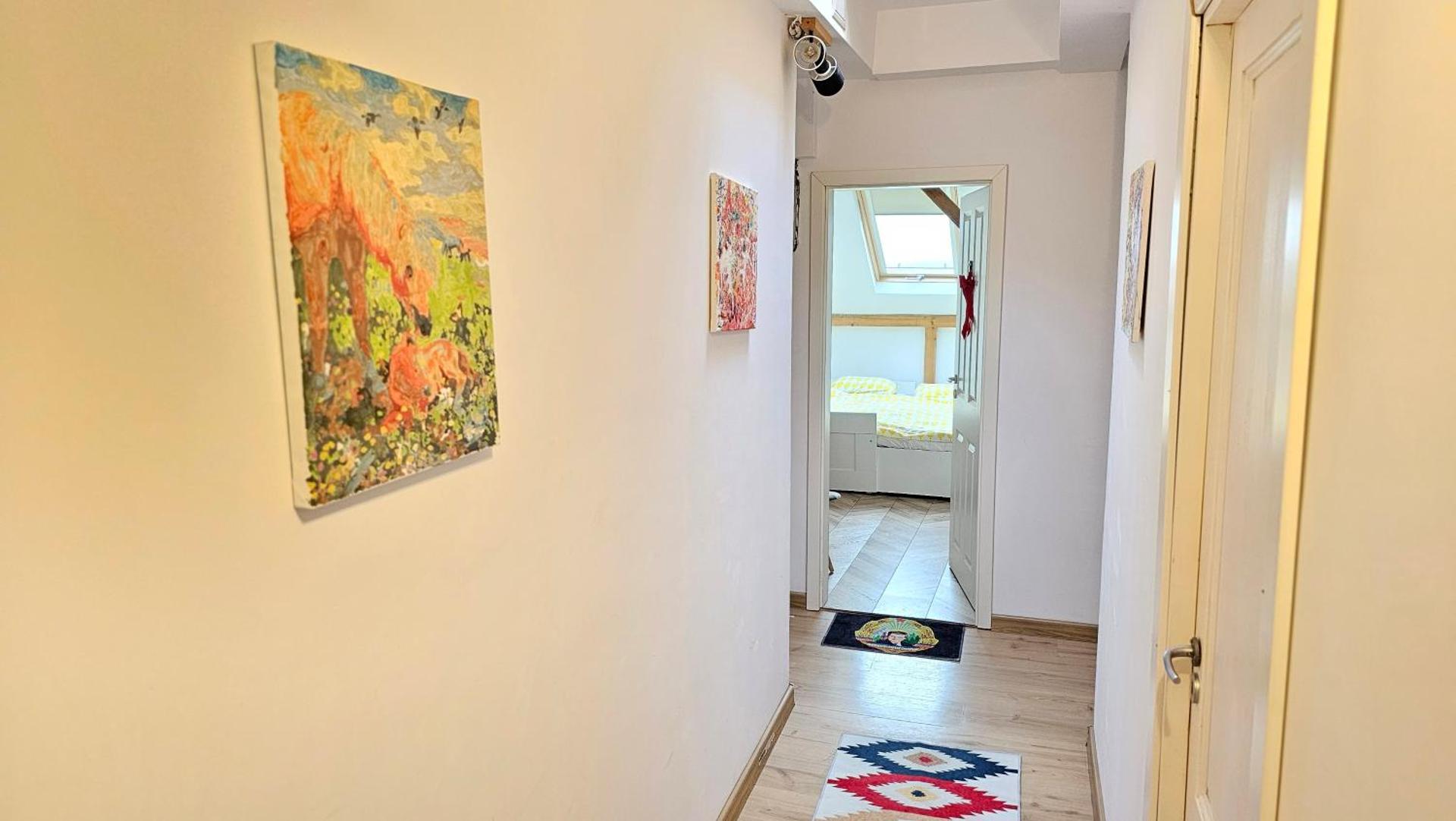 Private room at Ceausescu's place in Old City Unirii Square