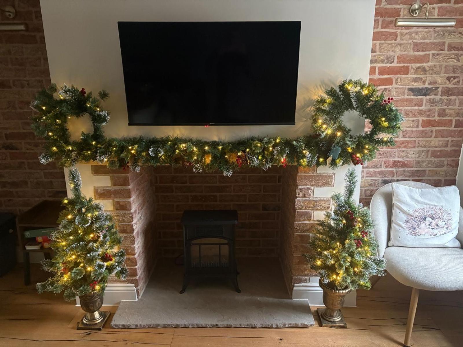 Tilly's Cosy Cottage Retreats - Castle Cottage