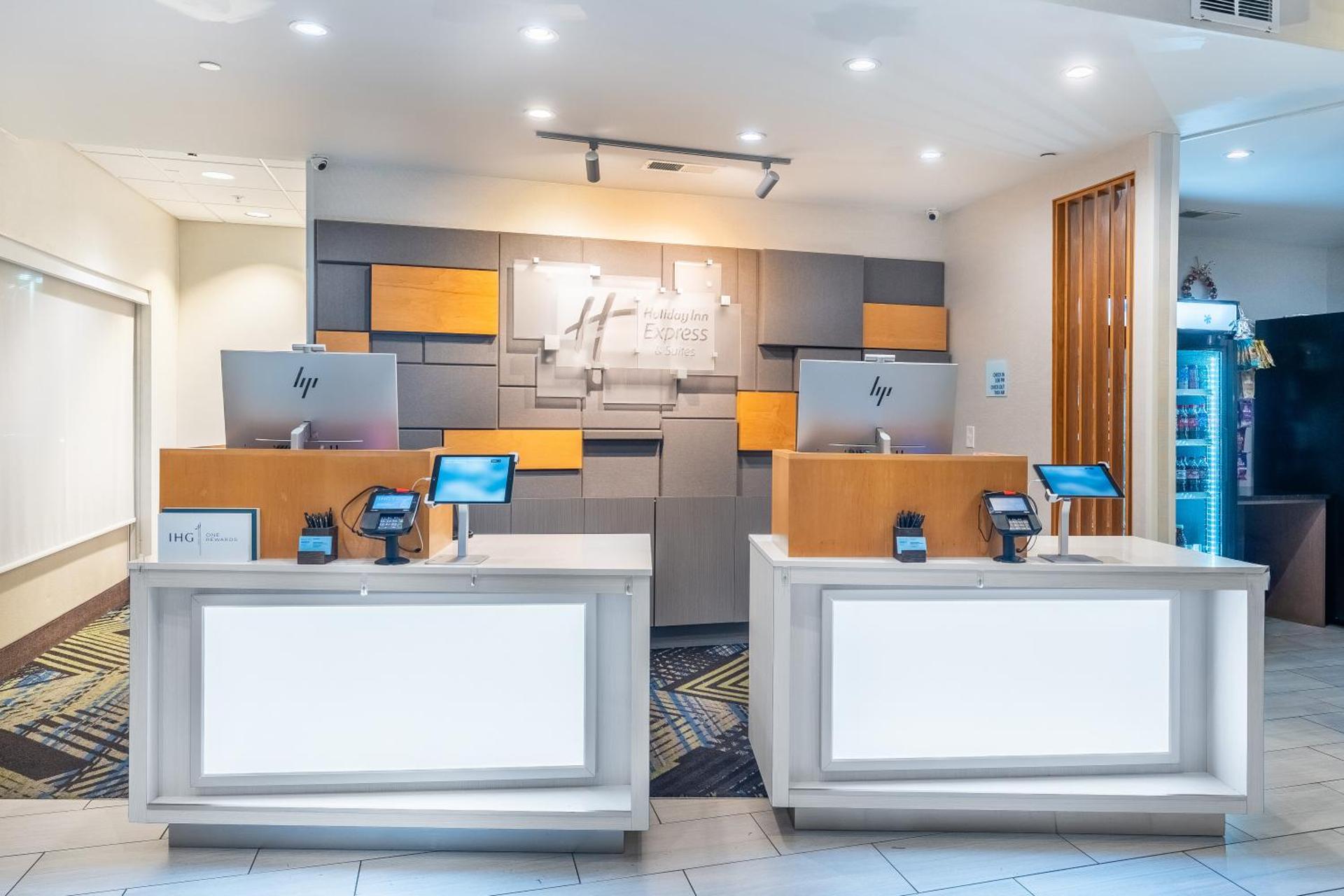 Holiday Inn Express & Suites Nashville North - Springfield by IHG