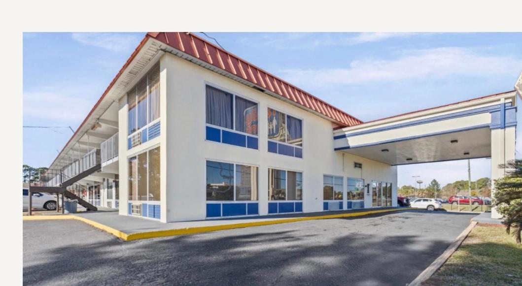 Family Inns of America - Mobile