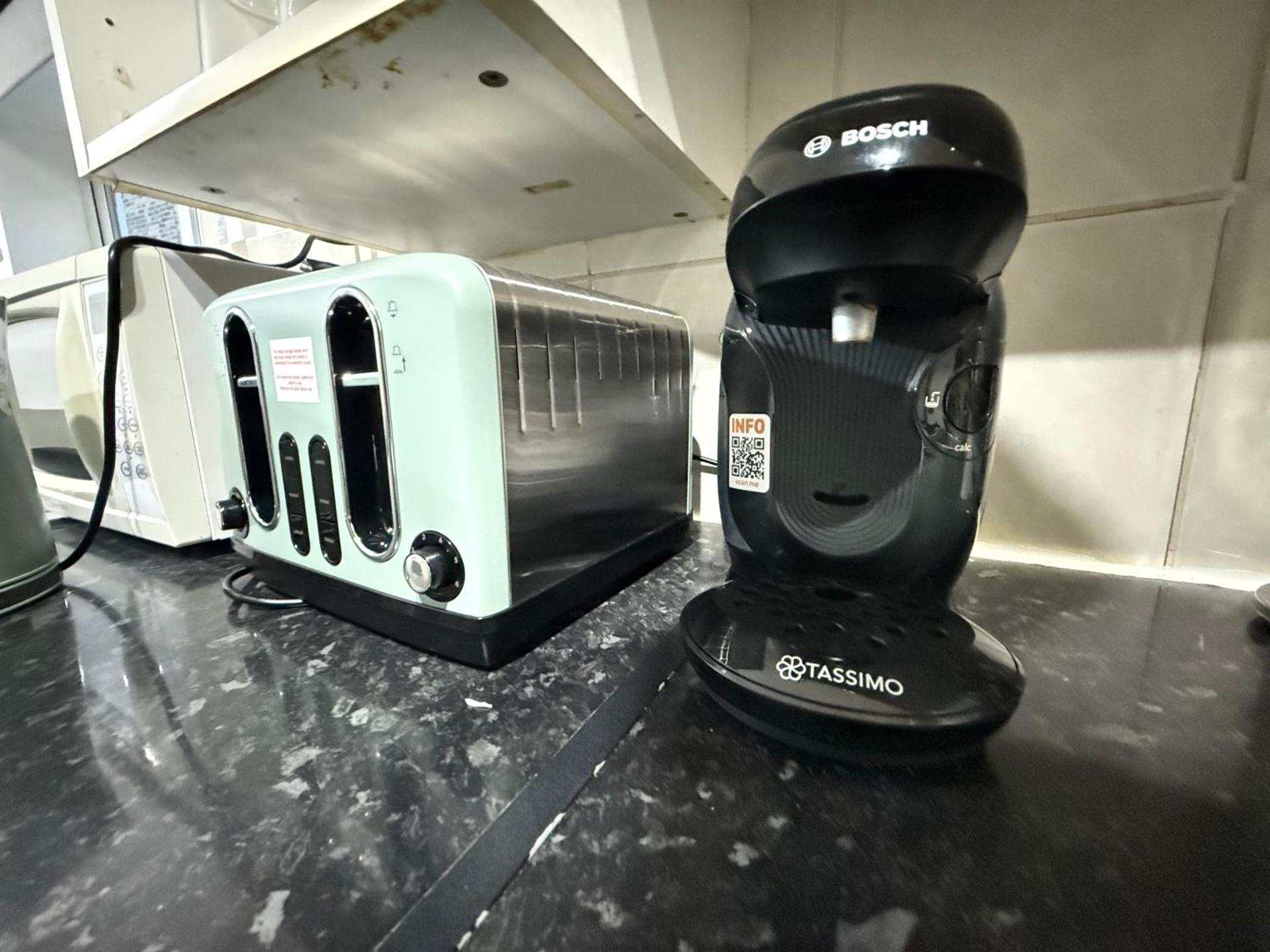 (R0)2 Bedroom Flat in Zone 2 Lnd