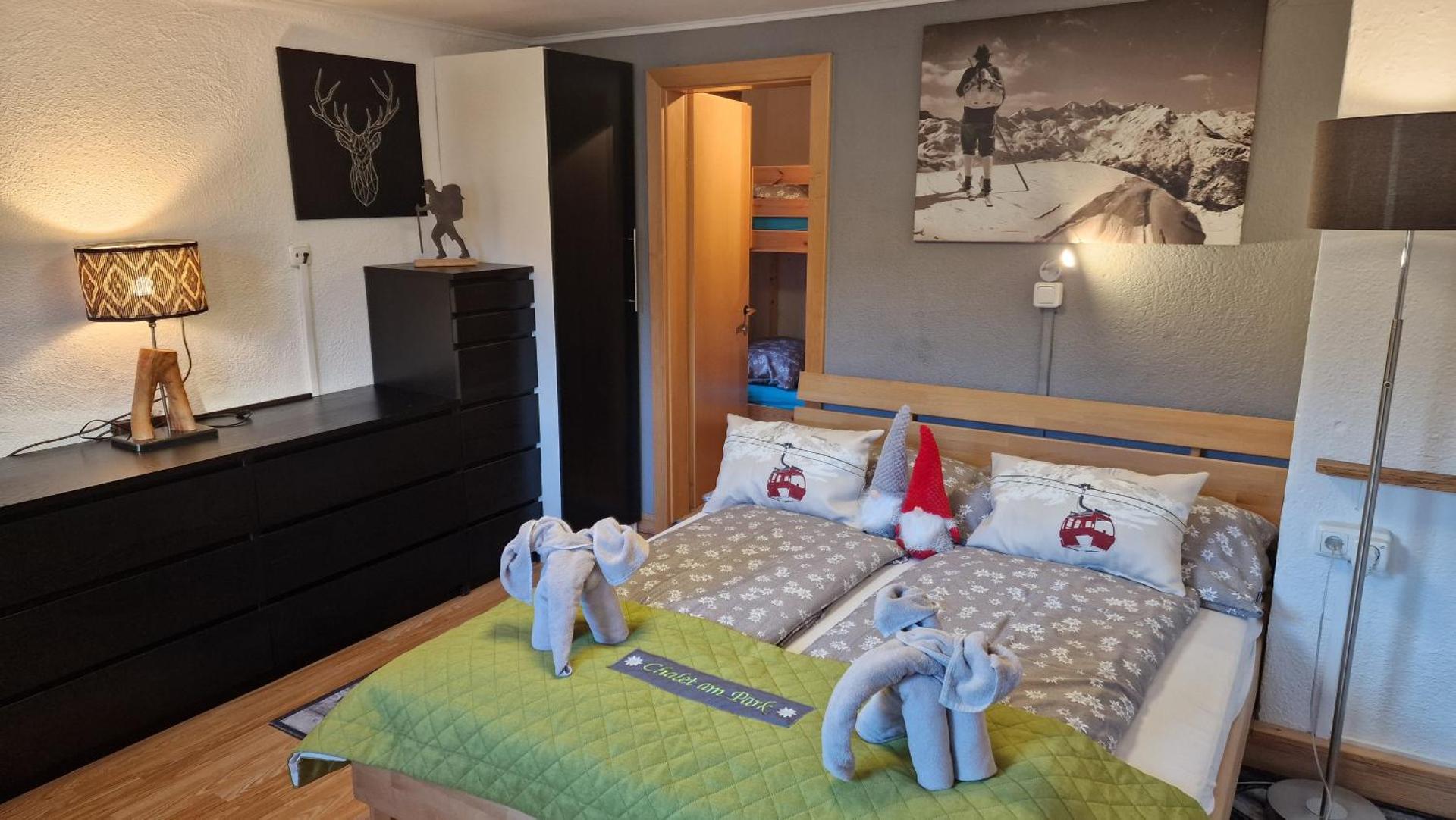 Chalet am Park with Hottub