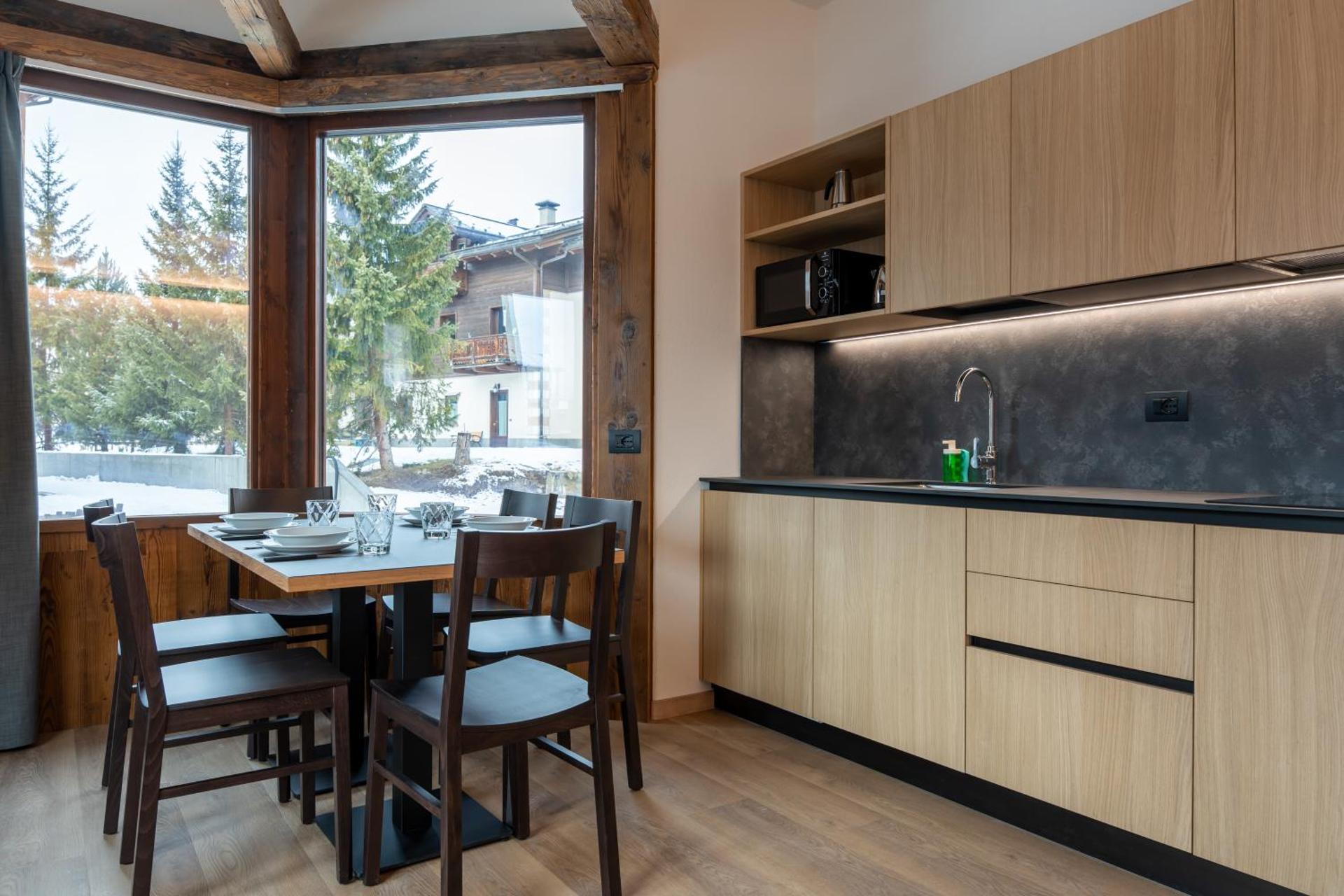 Kitchen or kitchenette