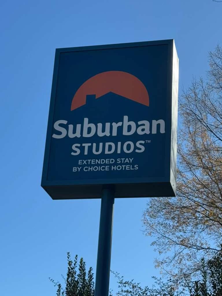 Suburban Studios Charlotte - Executive Park