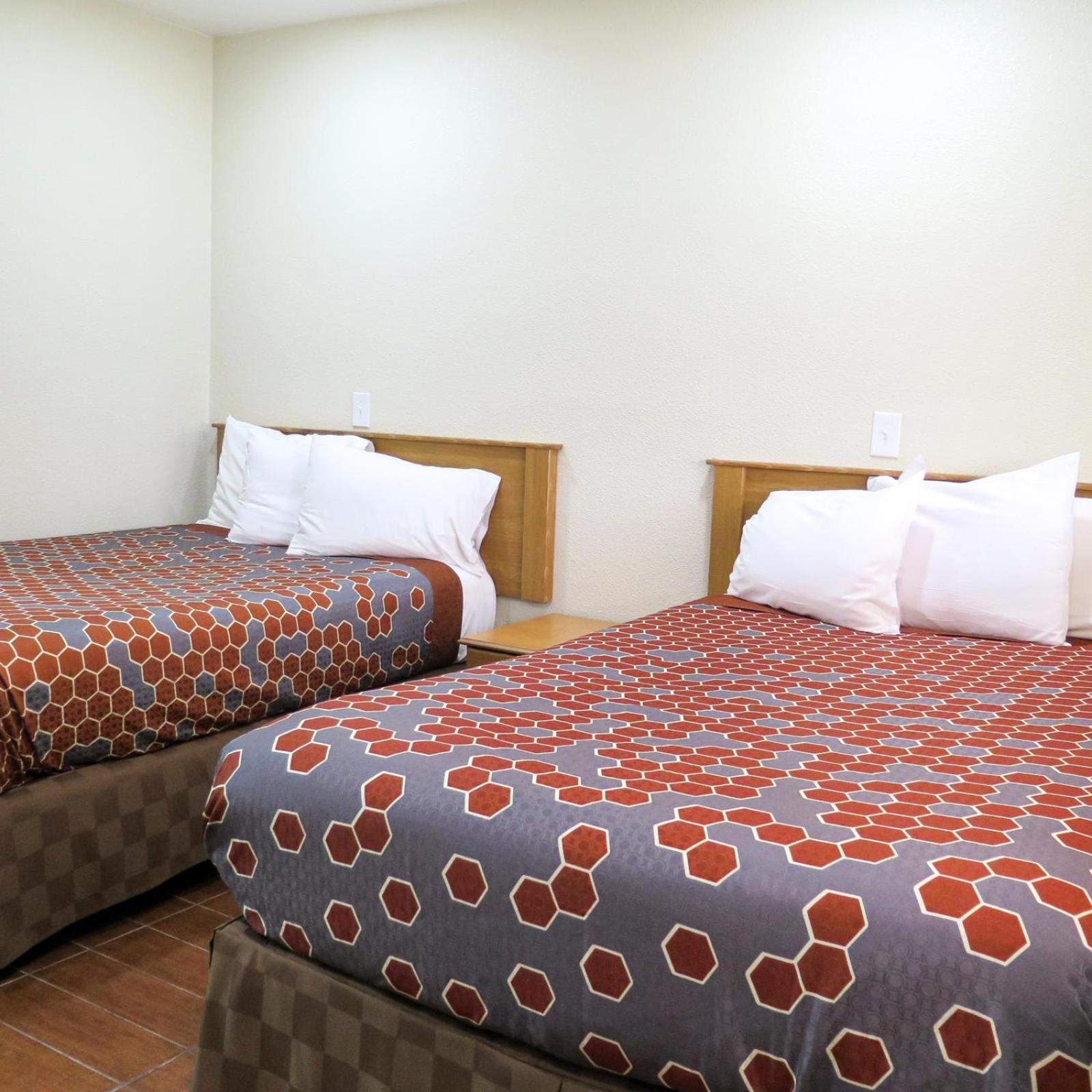 Townhouse Inn and Suites