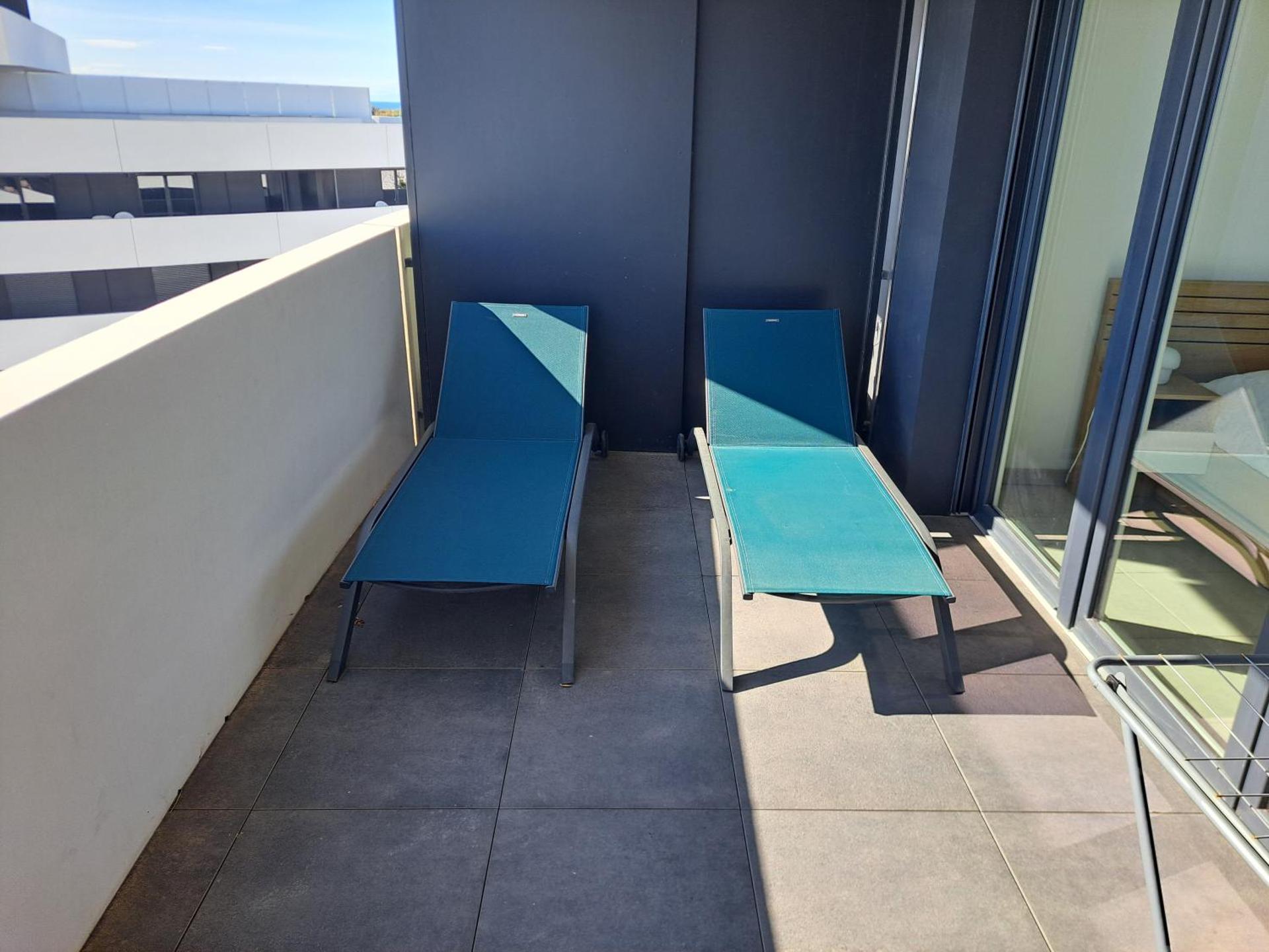 Iconic 652, T2 vue mer, bien équipé, centre port