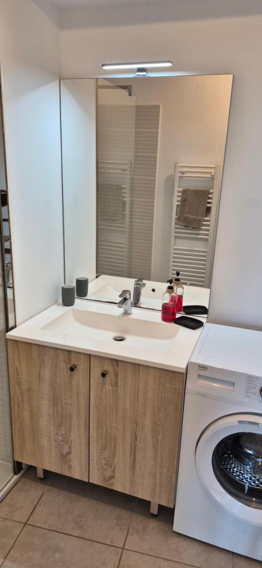 Iconic 652, T2 vue mer, bien équipé, centre port