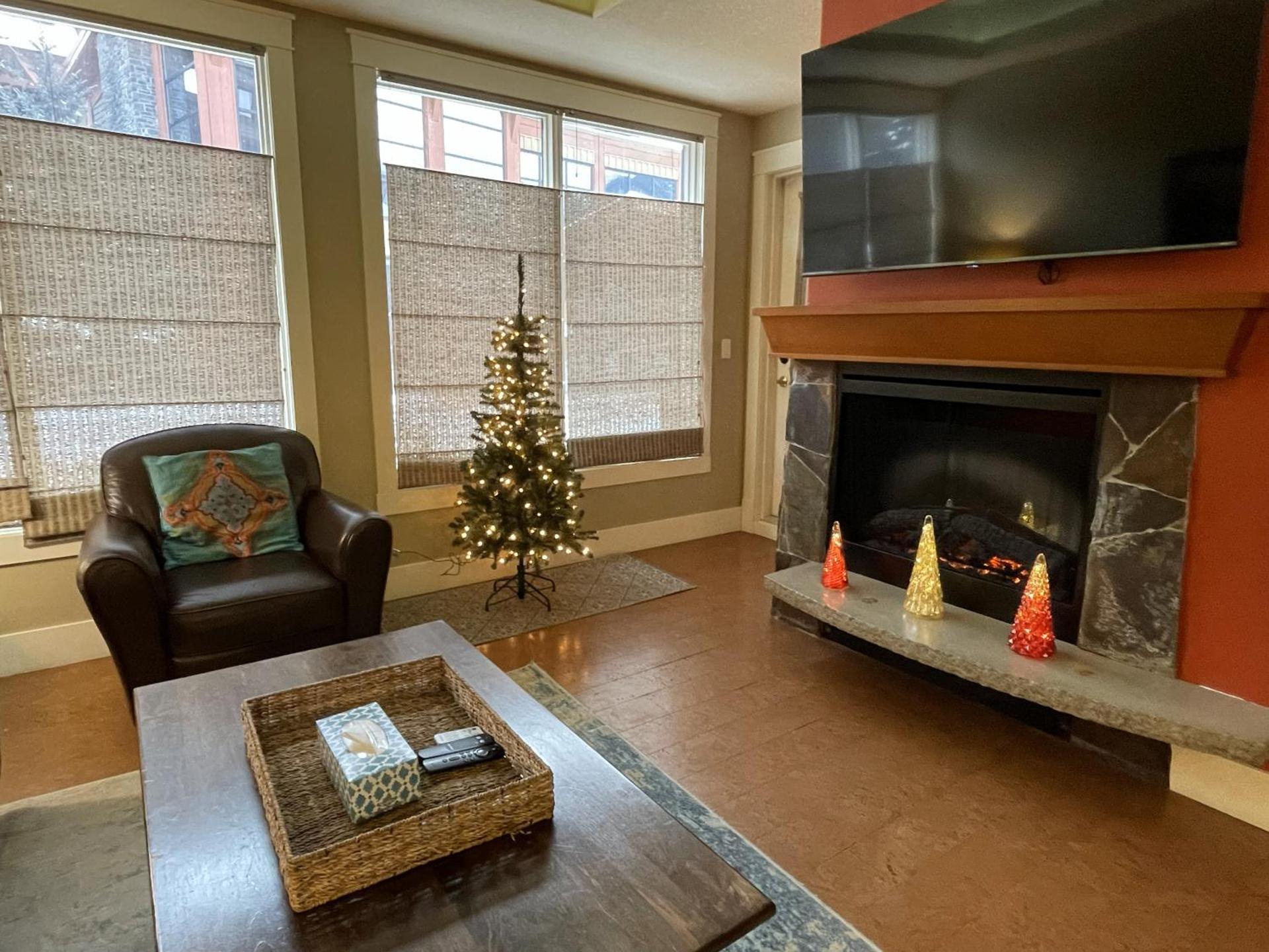 Luxury Resort 2Bedroom 2Bath Sleeps 6 945 square feet