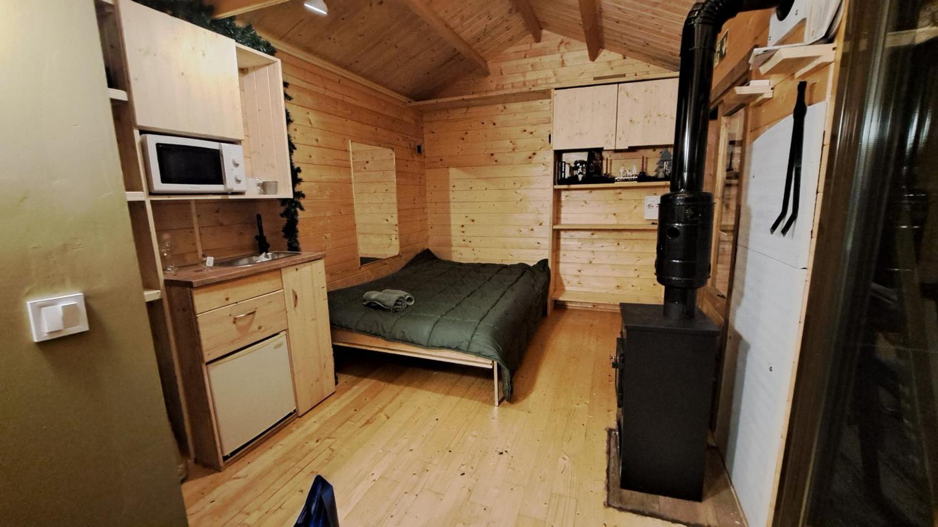 Wood Cabins by the River - for Nature Lovers