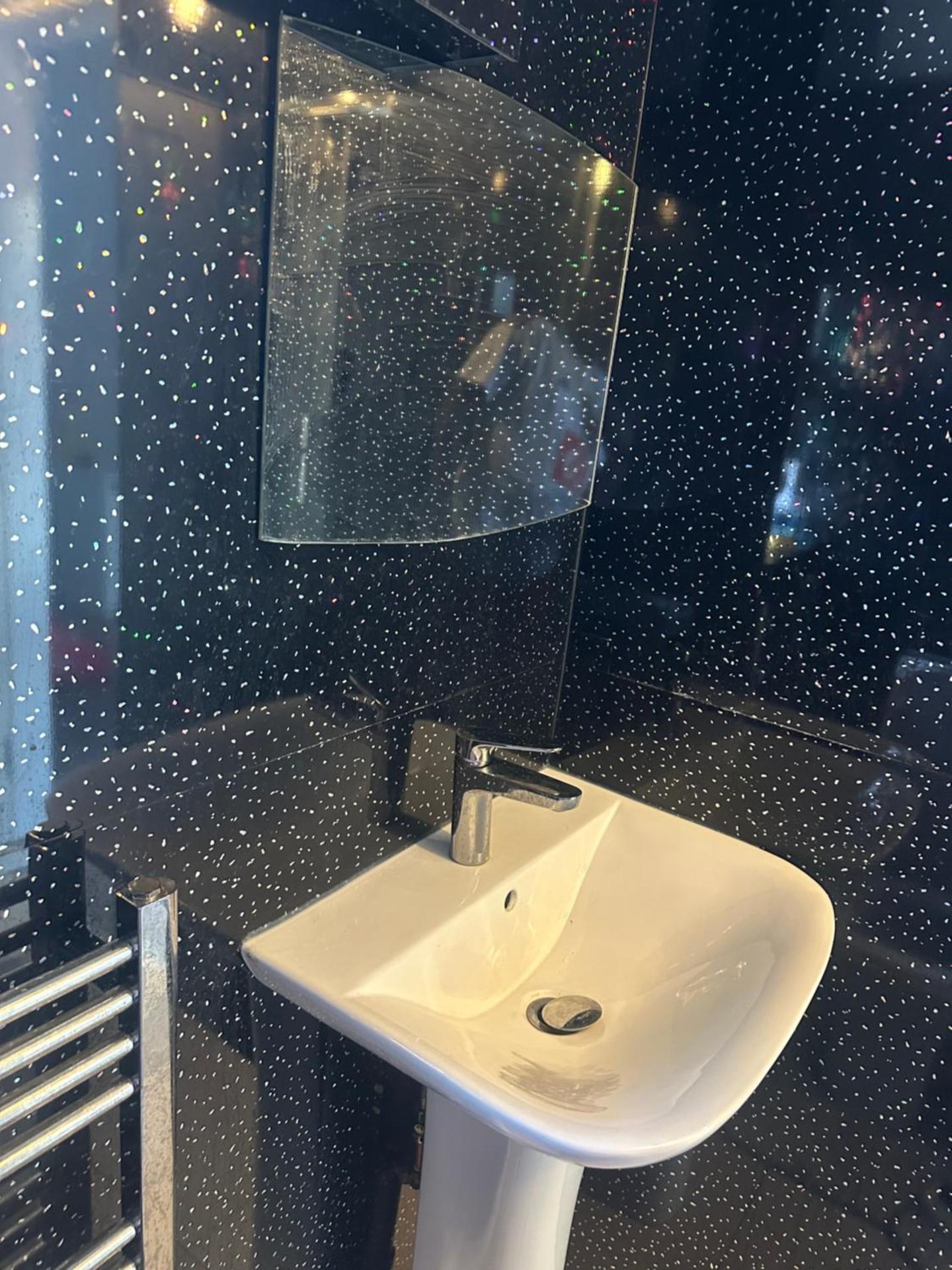 Clayburn Spacious Twin Bed Large Room