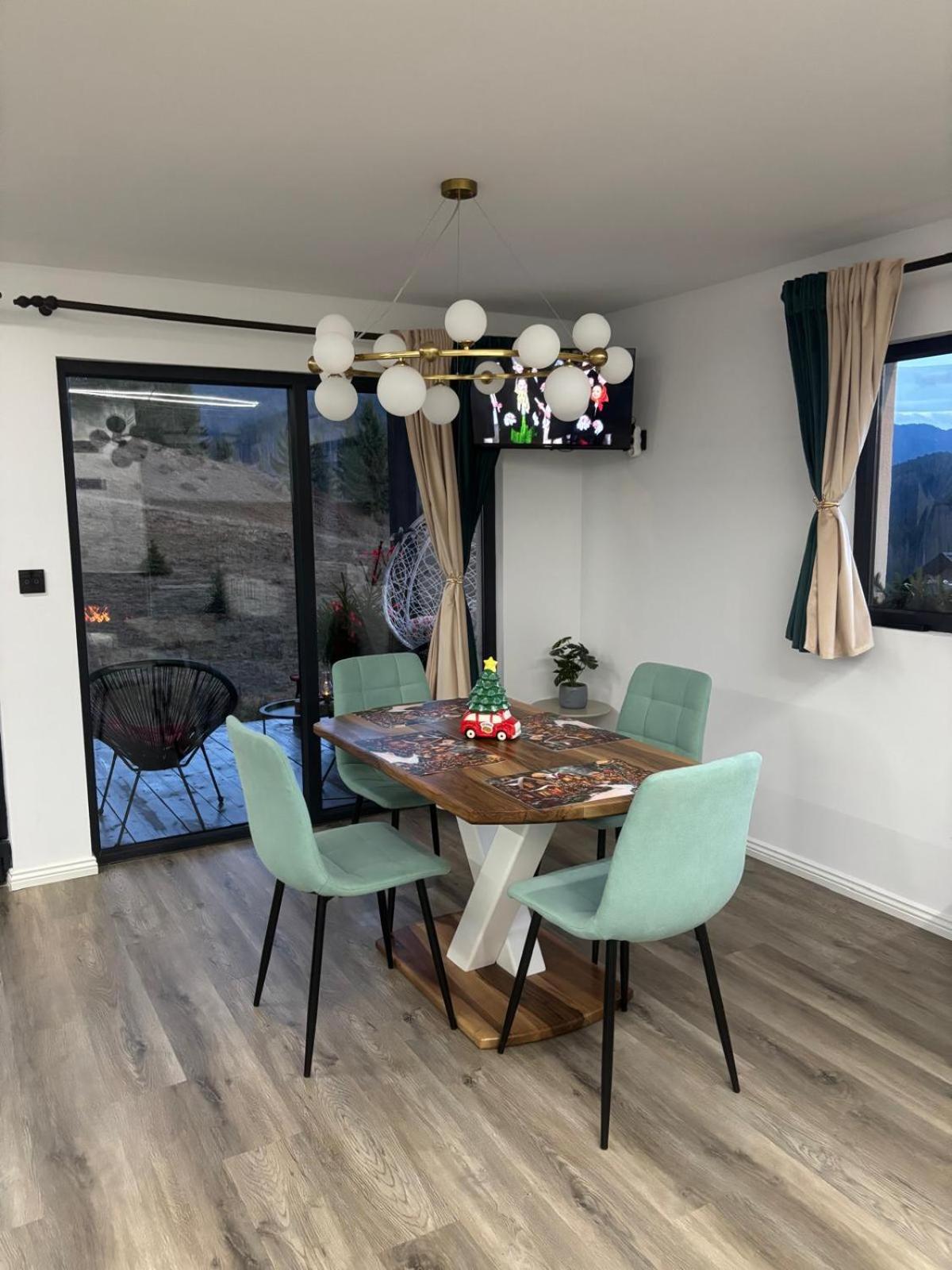 Cuibul lui Răzvan - Domeniul Barabuc Colibița