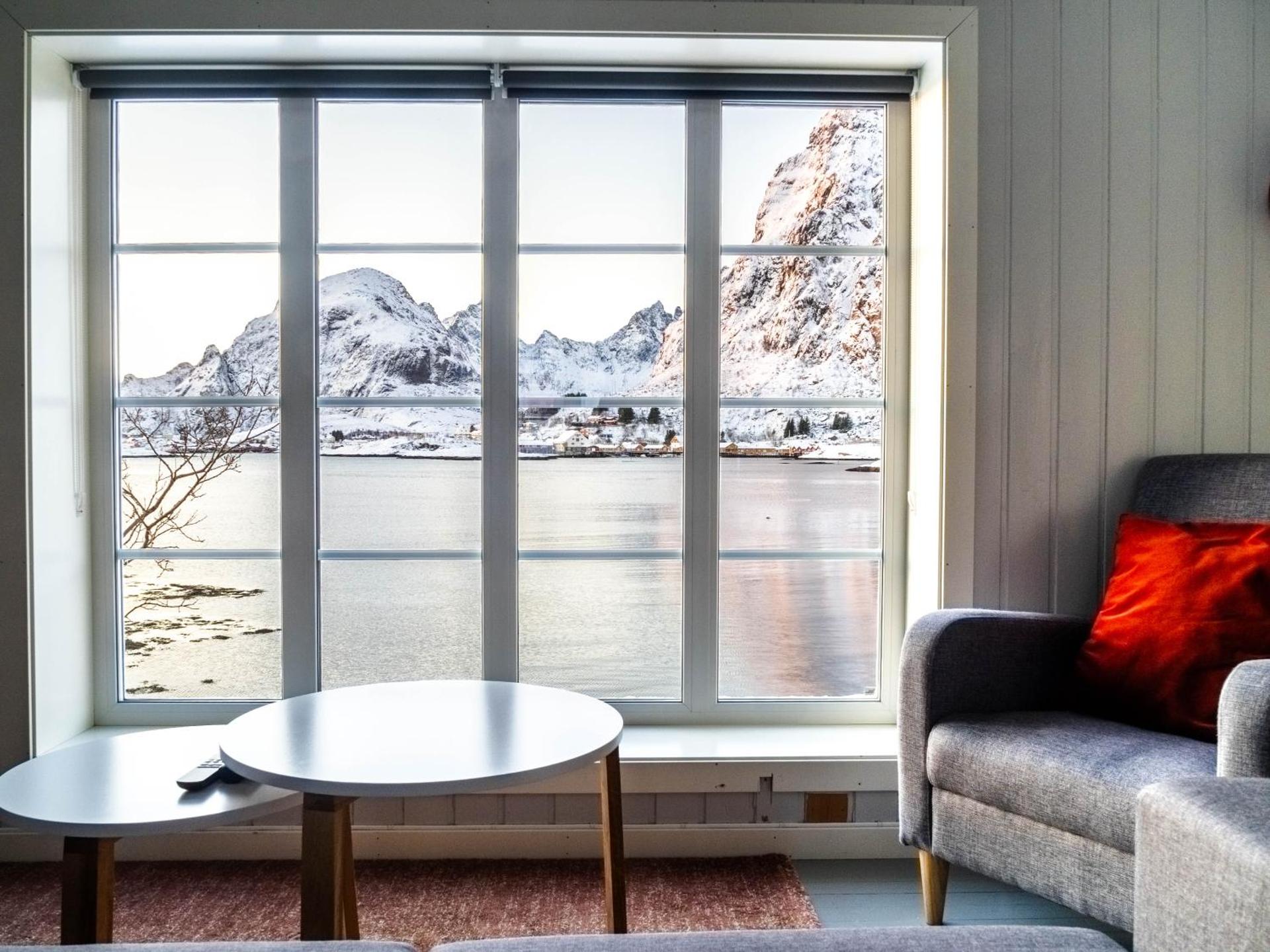 One-Bedroom Apartment with Sauna