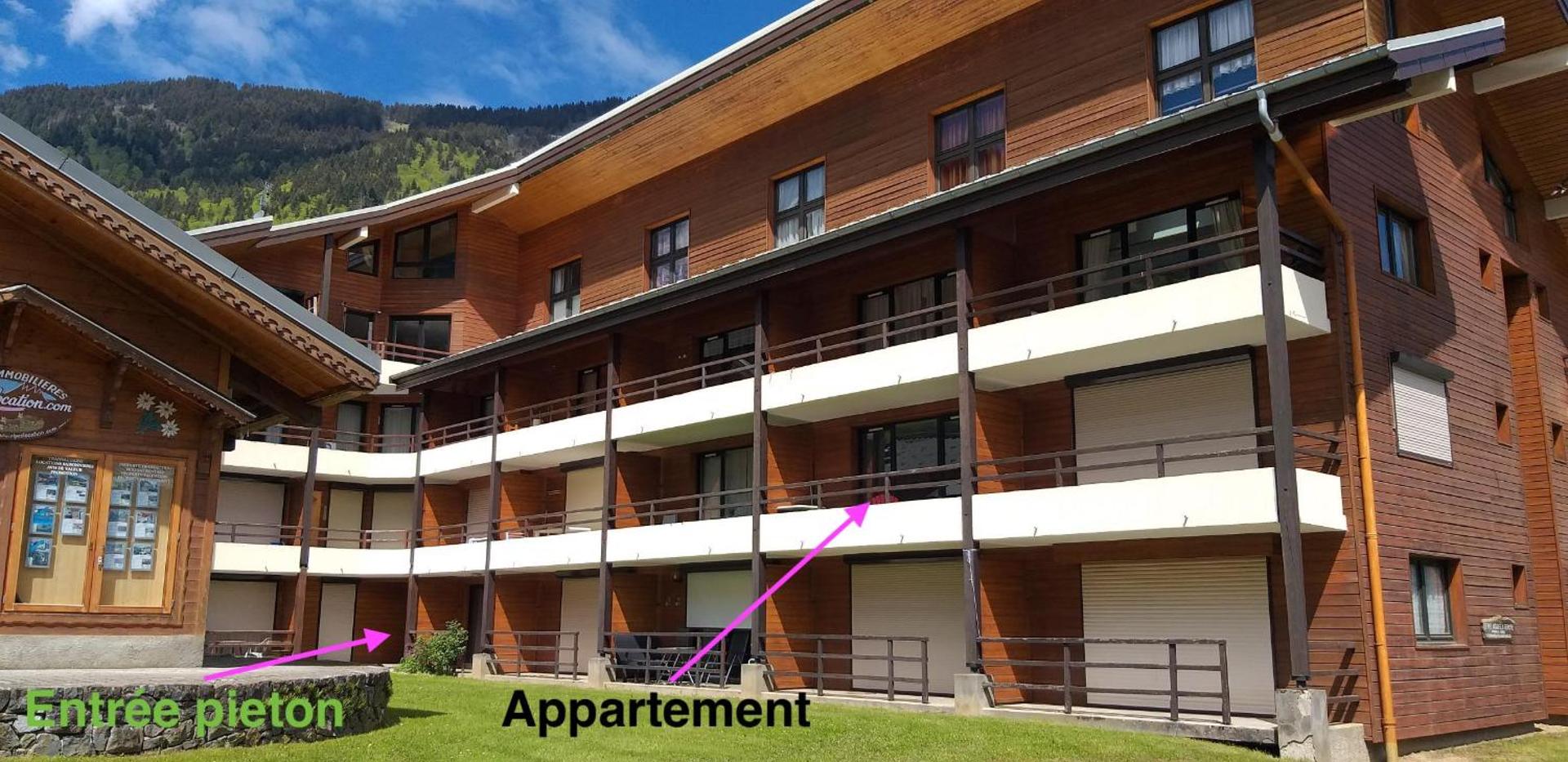 Le Relai S34 - Grand et lumineux studio avec coin montagne 4-6 pers avec WIFI, 50m des pistes, grand balcon exposé SUD, DRAPS NON COMPRIS