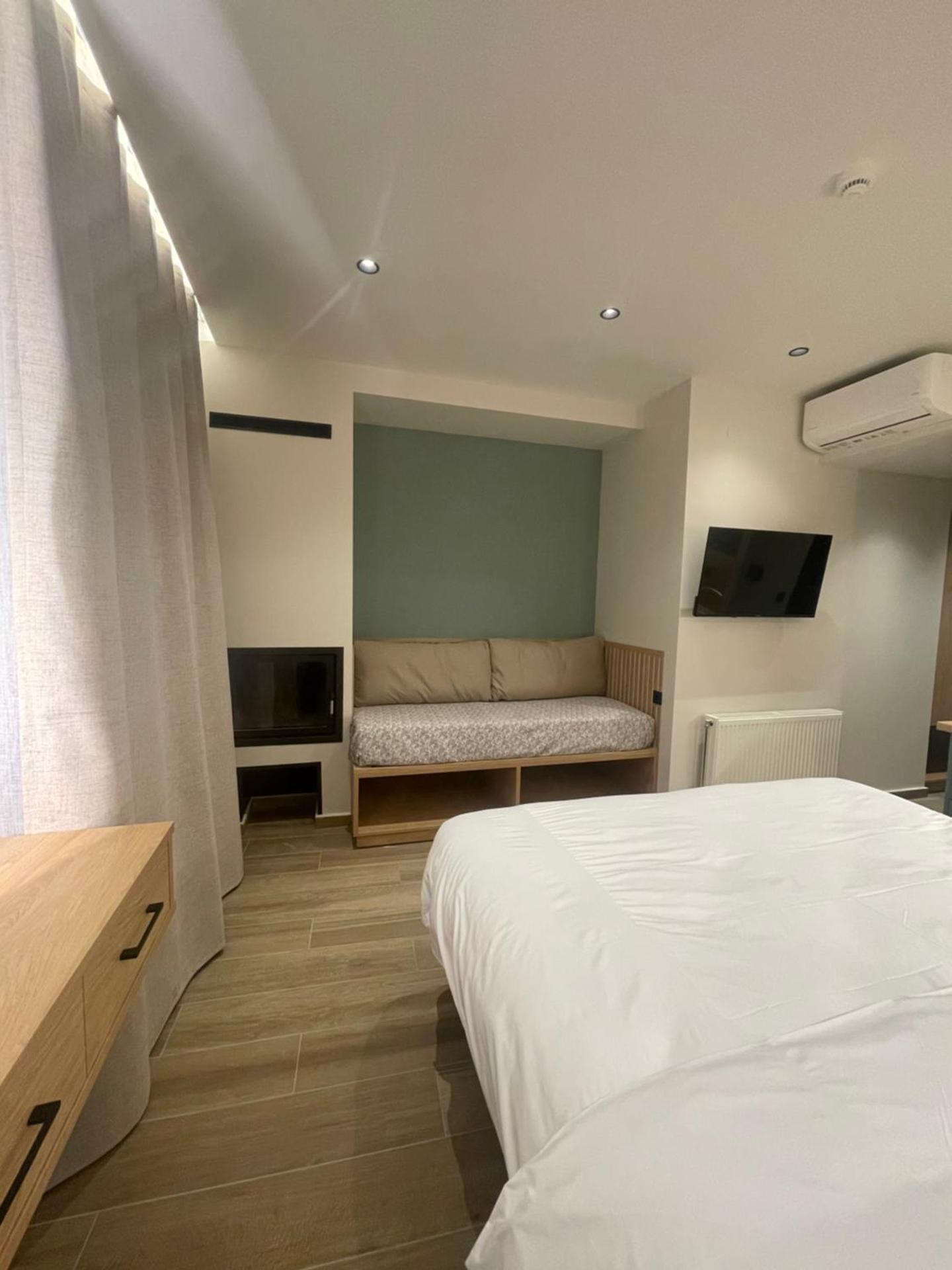 Tasia Mountain Hotel