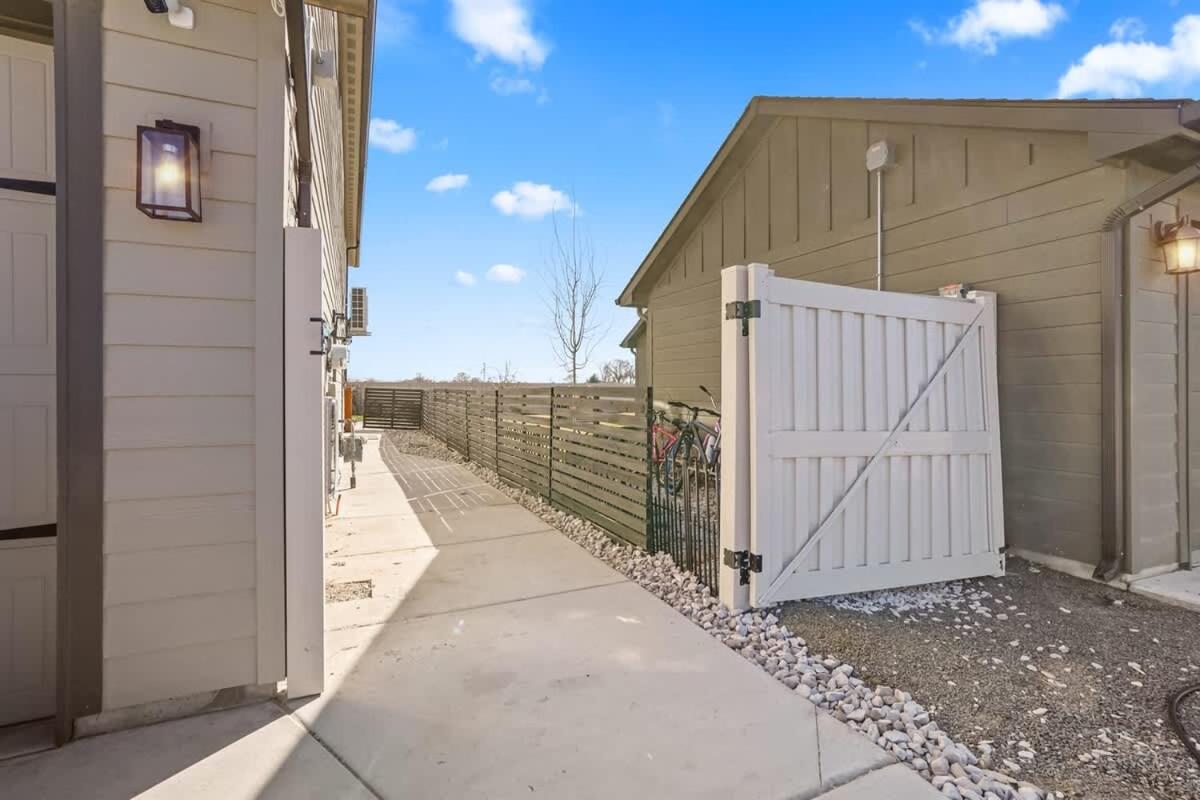 Caldwell Cliff Swallow Guest House