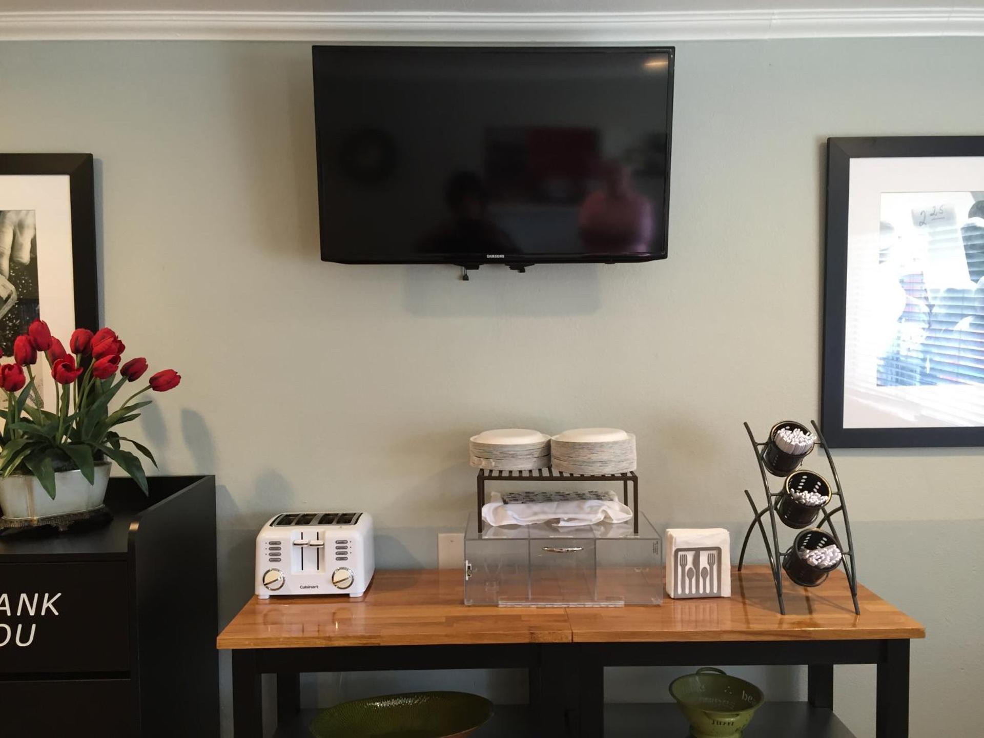 Communal lounge/ TV room