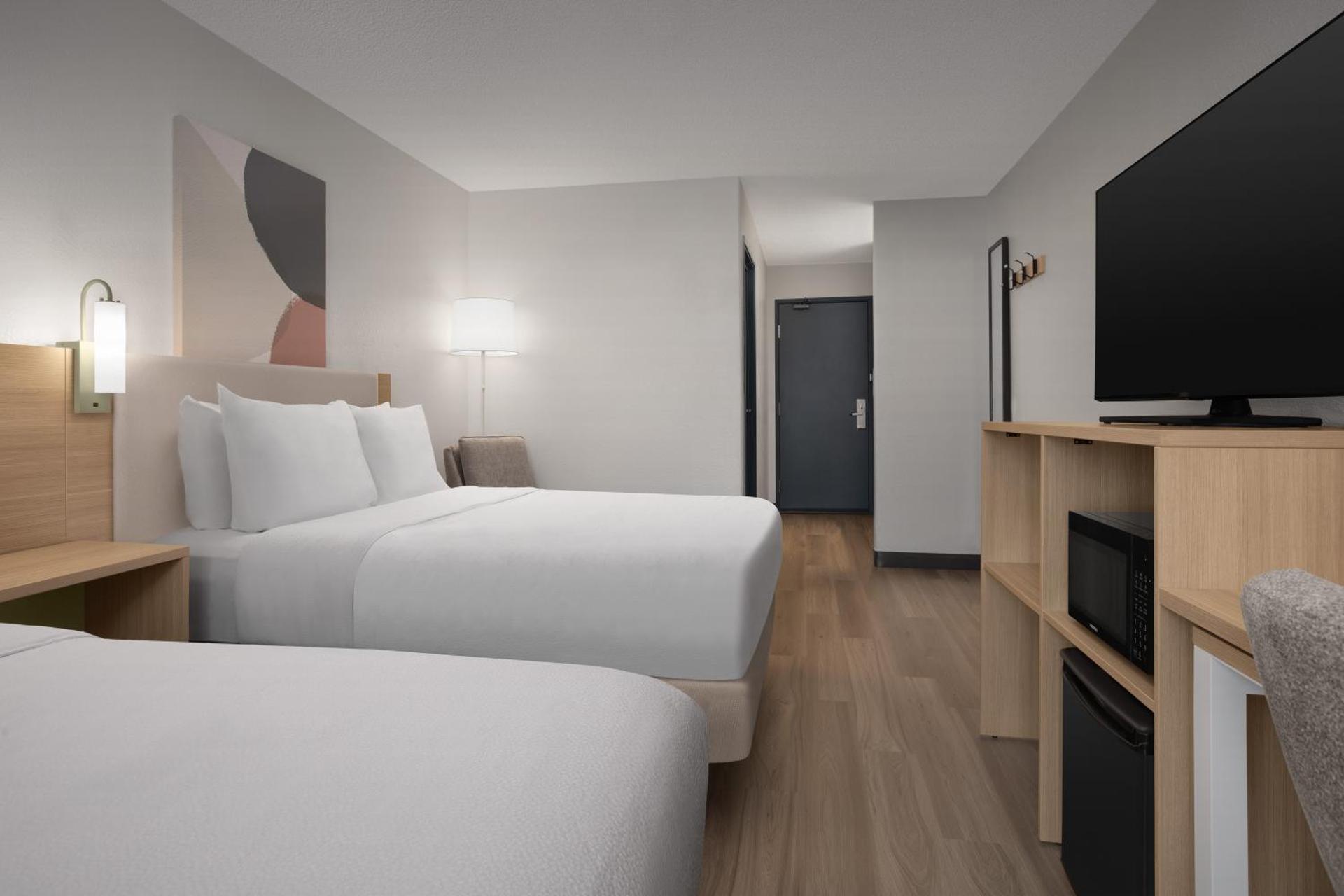 Spark by Hilton Lakewood Denver Southwest