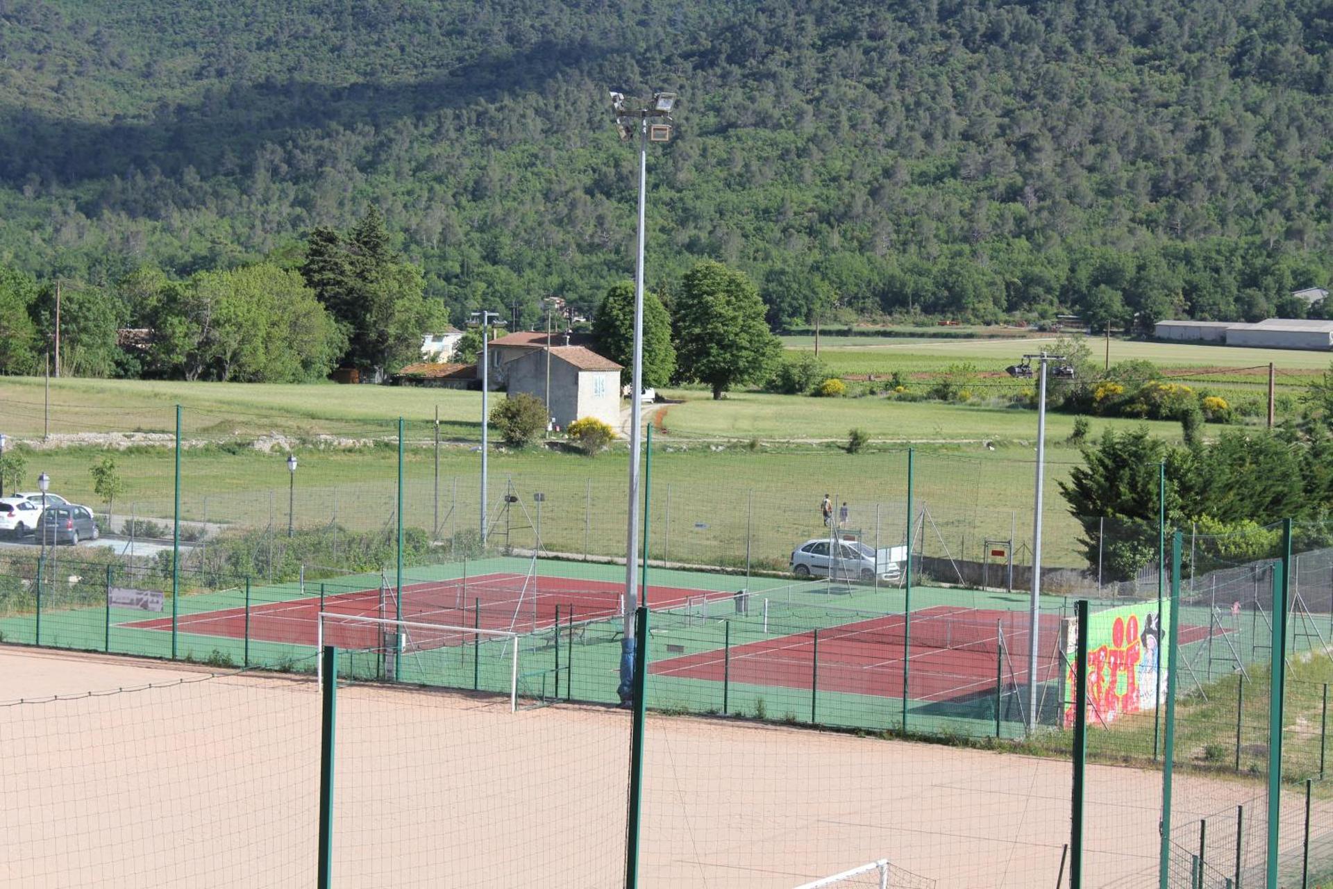 Tennis court