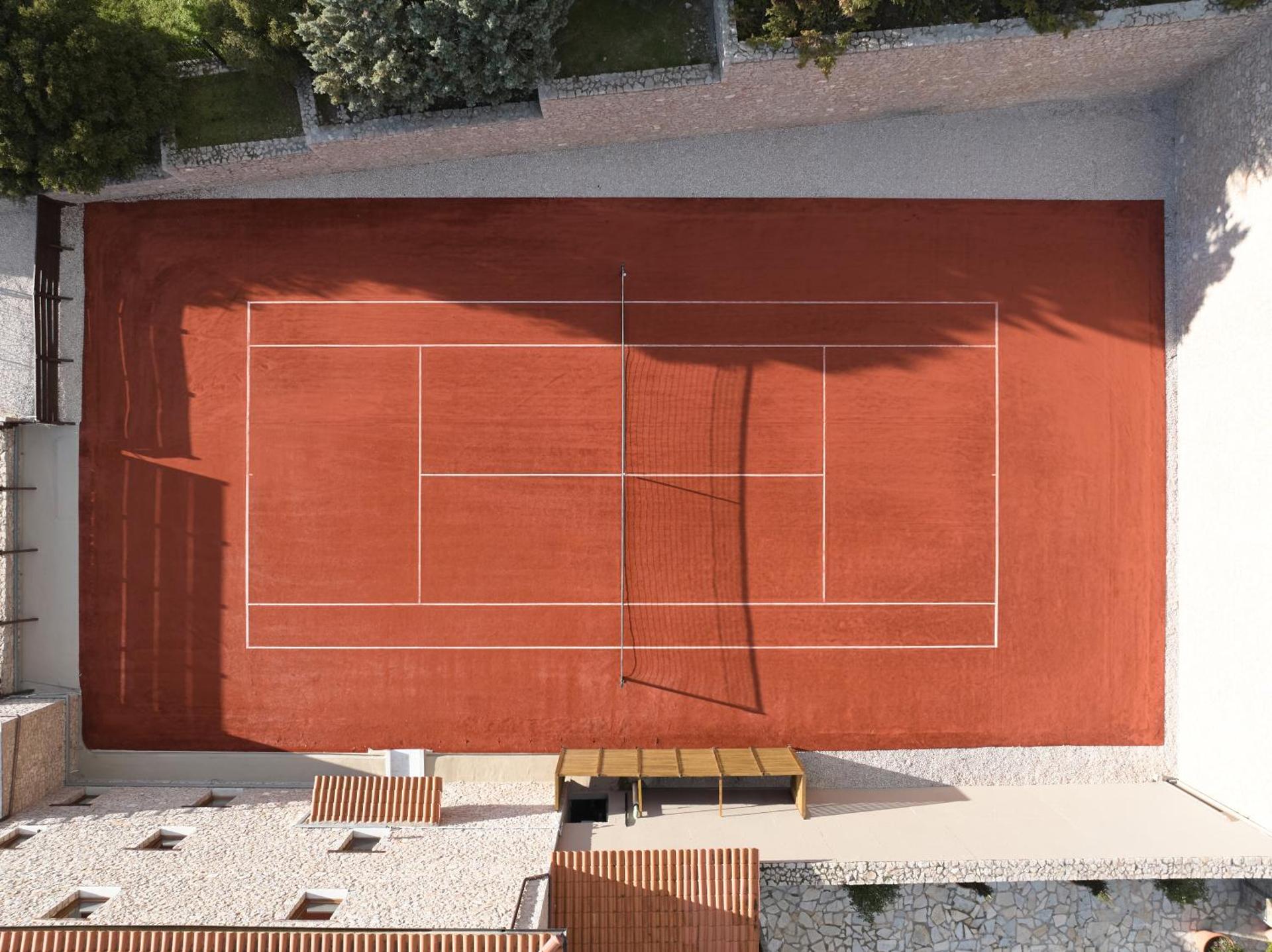 Tennis court