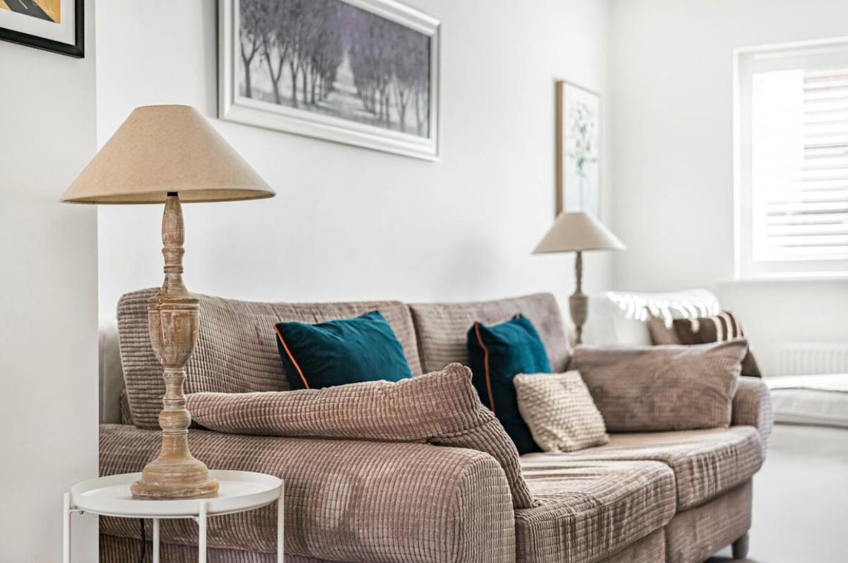 House Launton Village - close to Tythe Barn, Blenheim Palace & Bicester Shopping