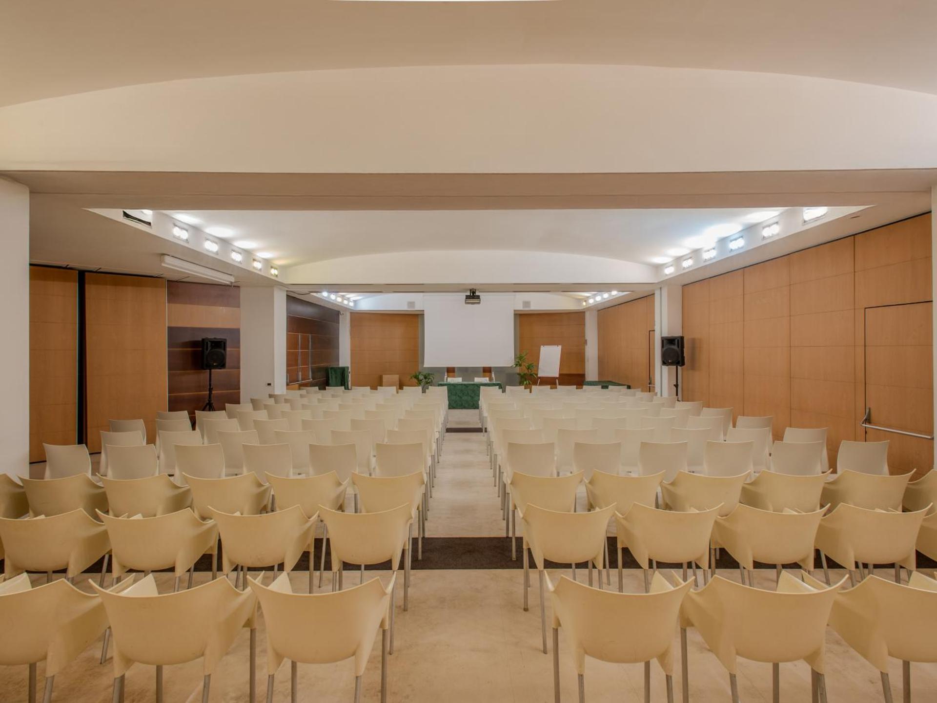 Meeting/conference room