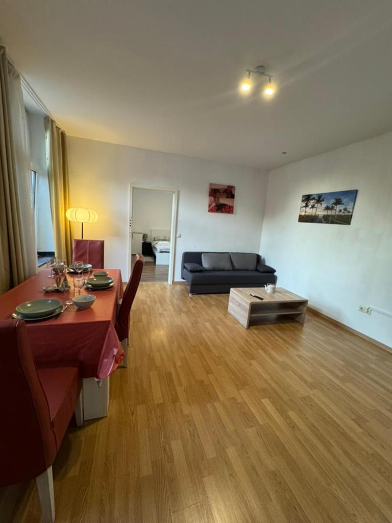 Schöne 2 Zi Whg MG Altstadt