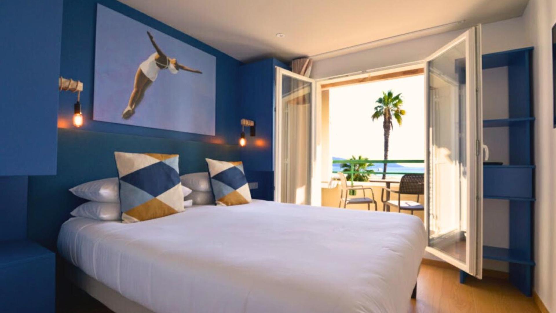 Two-Bedroom Apartment with Balcony and Sea View