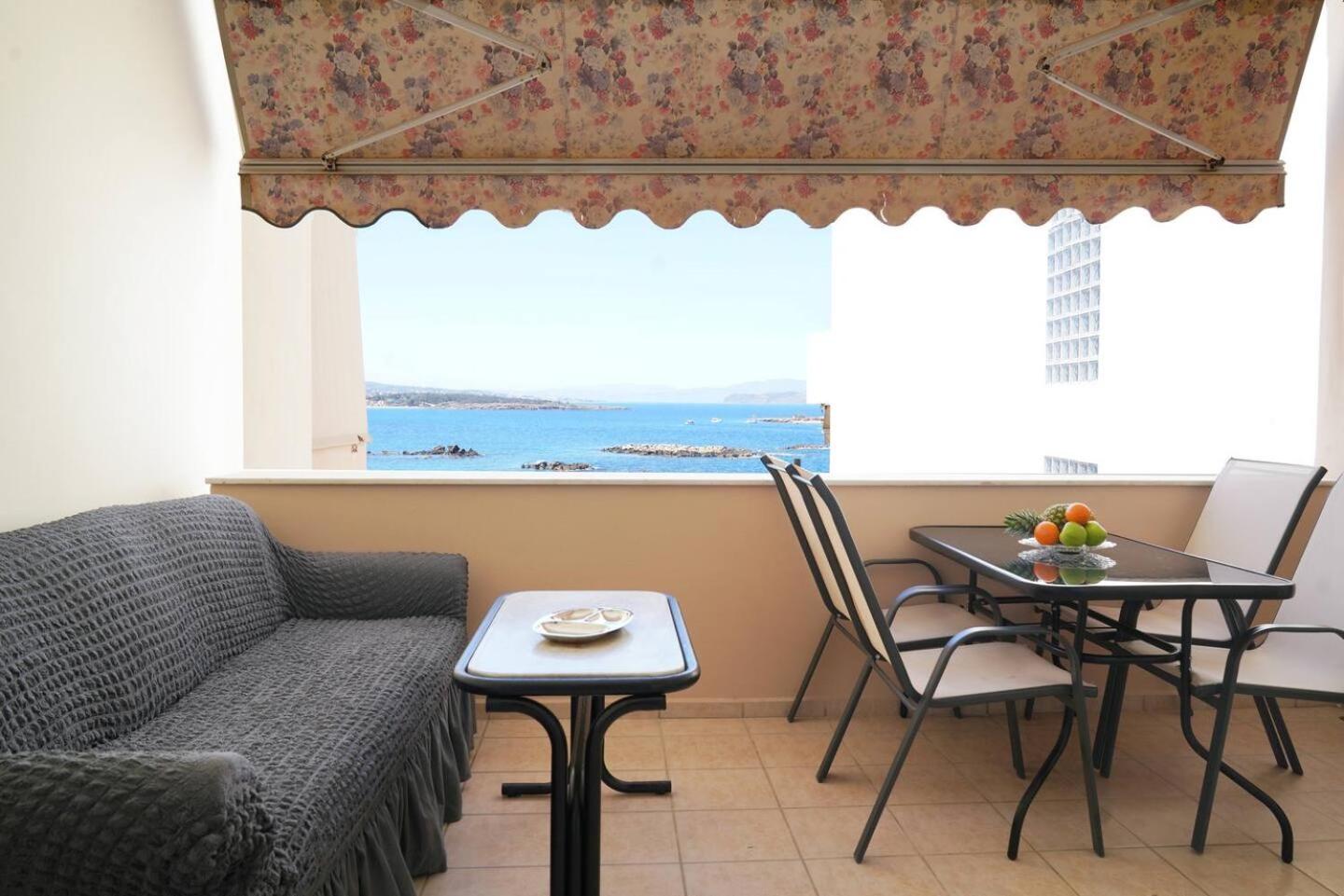 Seaside apartment in Chania
