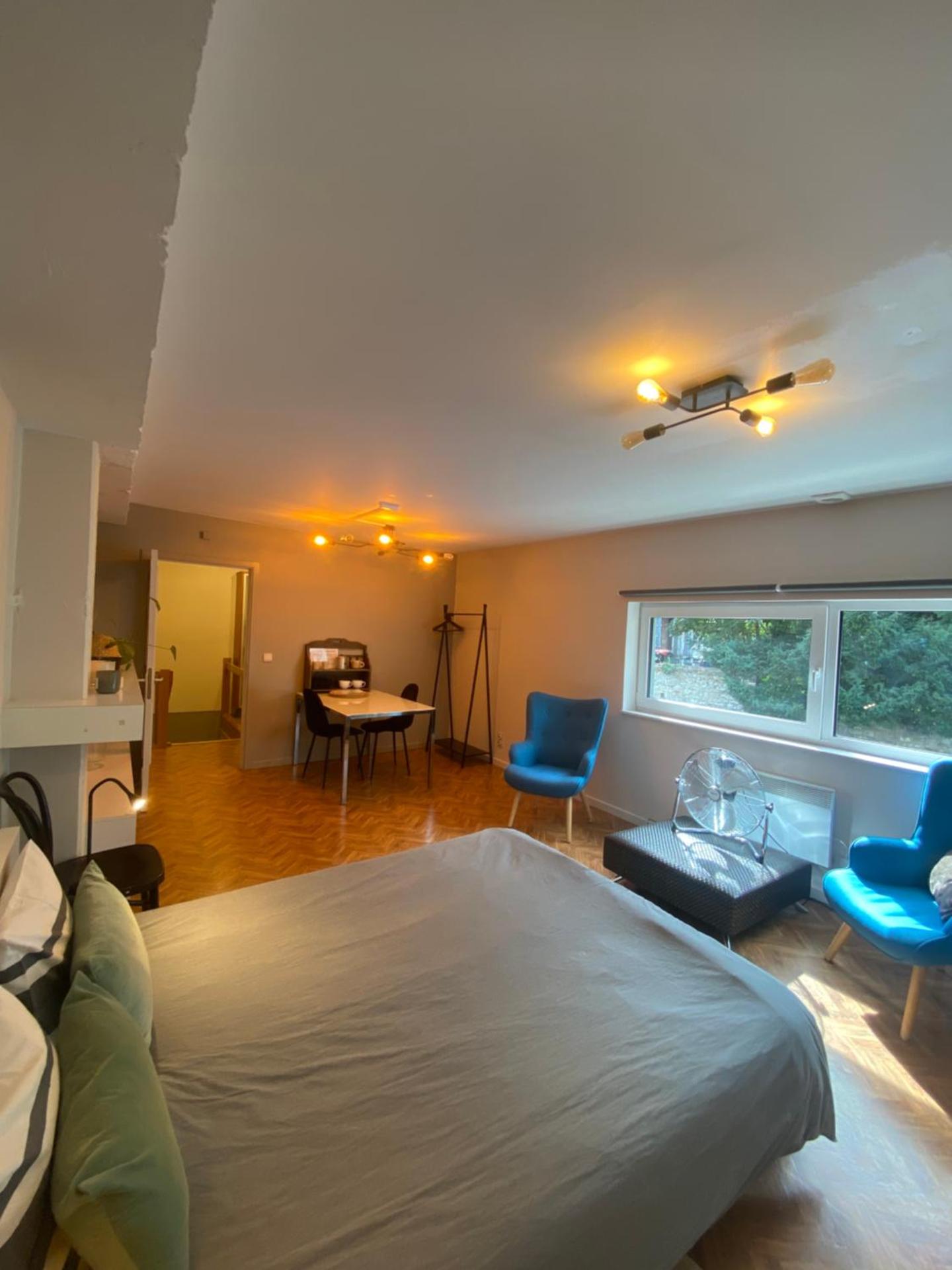 Studio central airco et local vélo