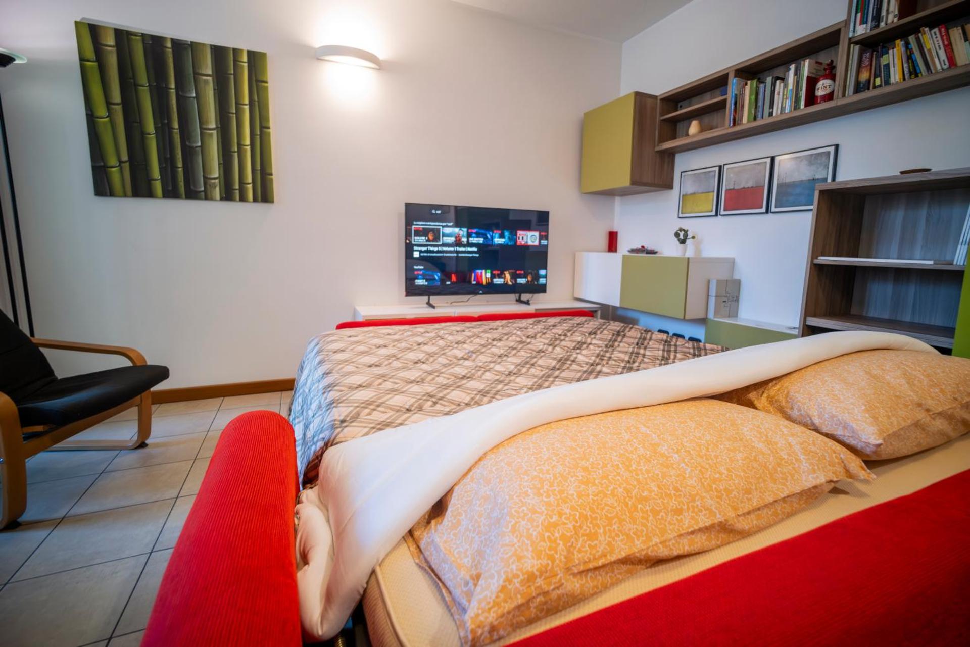 Flat with terrace close to Forum and Milanofiori Metro