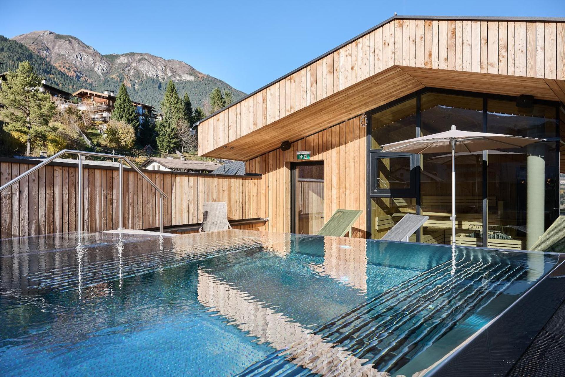 Lärchenlodge SkySpa and Rooftop Pool inklusive Stubai SuperCard