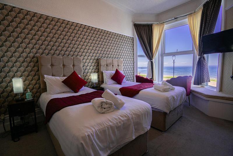 Superior Twin Room with Sea View