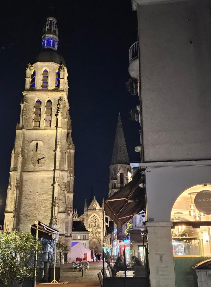 T2 rénové au coeur de Vendôme avec parking - Le Kozy