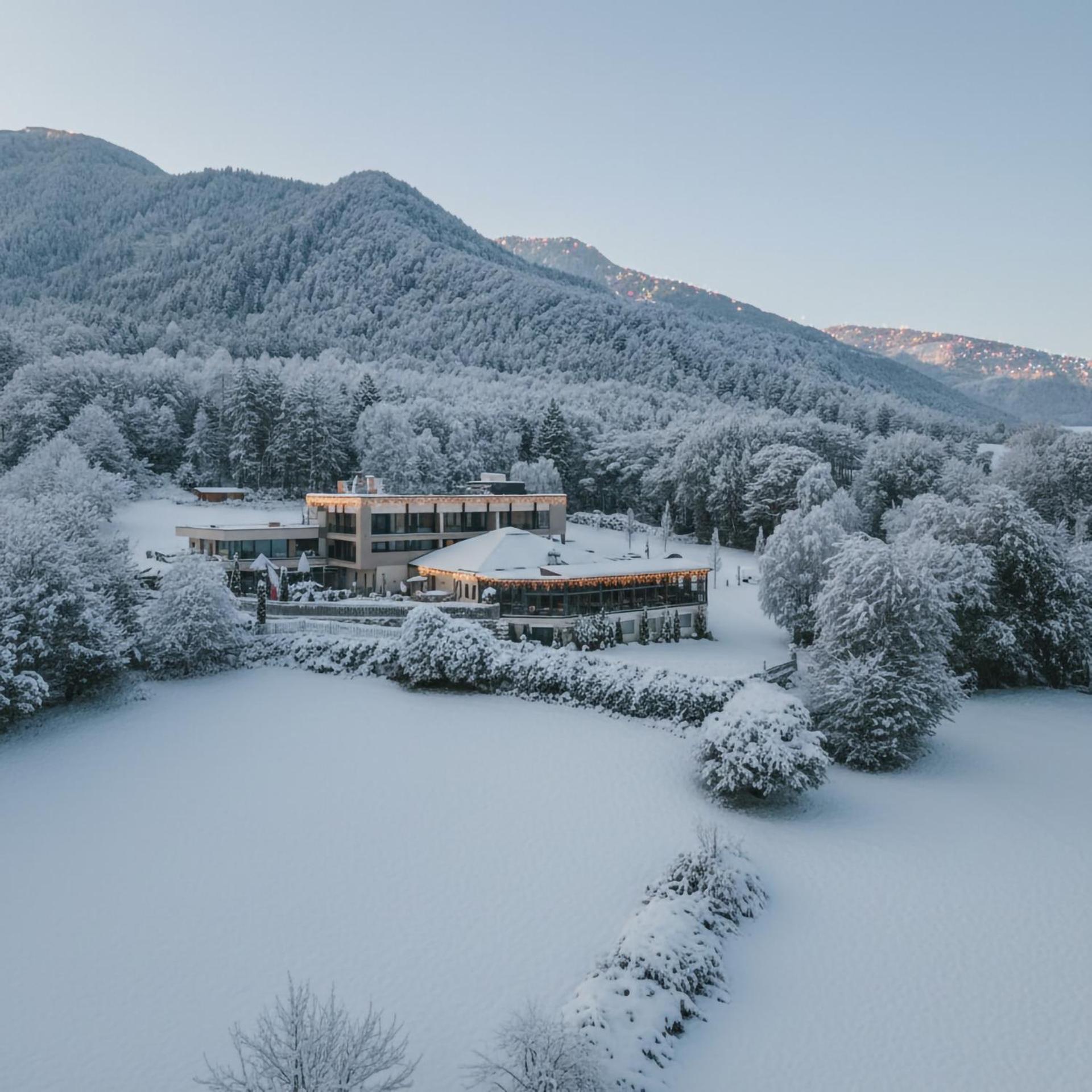 Ramilia Family Apartments Restaurant & Pizzeria