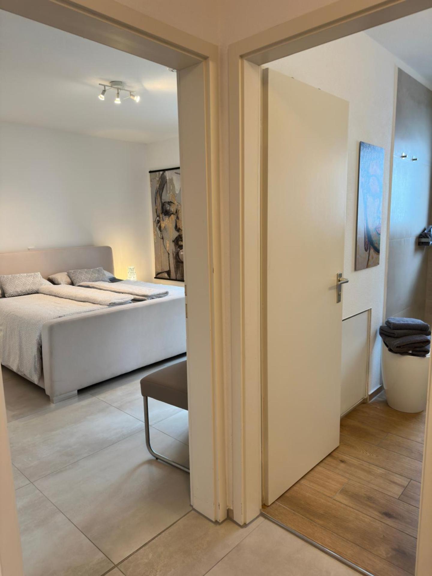 Ferienwohnung mit Seeblick und PKW Abstellplatz am Haus