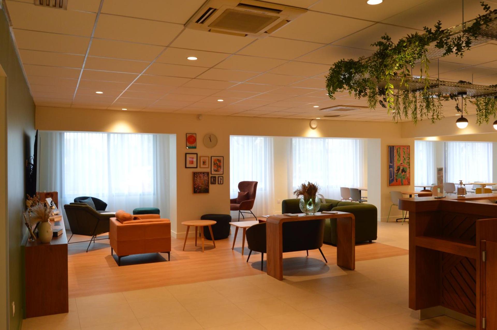 Communal lounge/ TV room