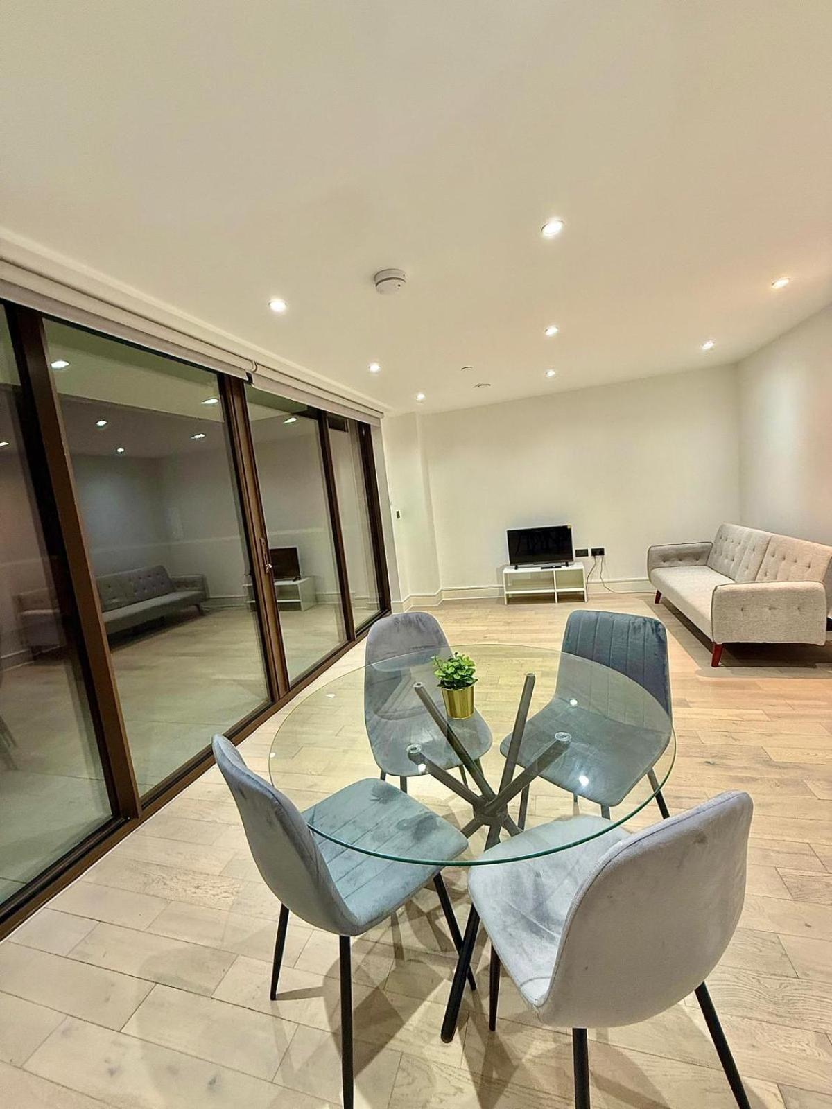 Greenstreet Apartment in London