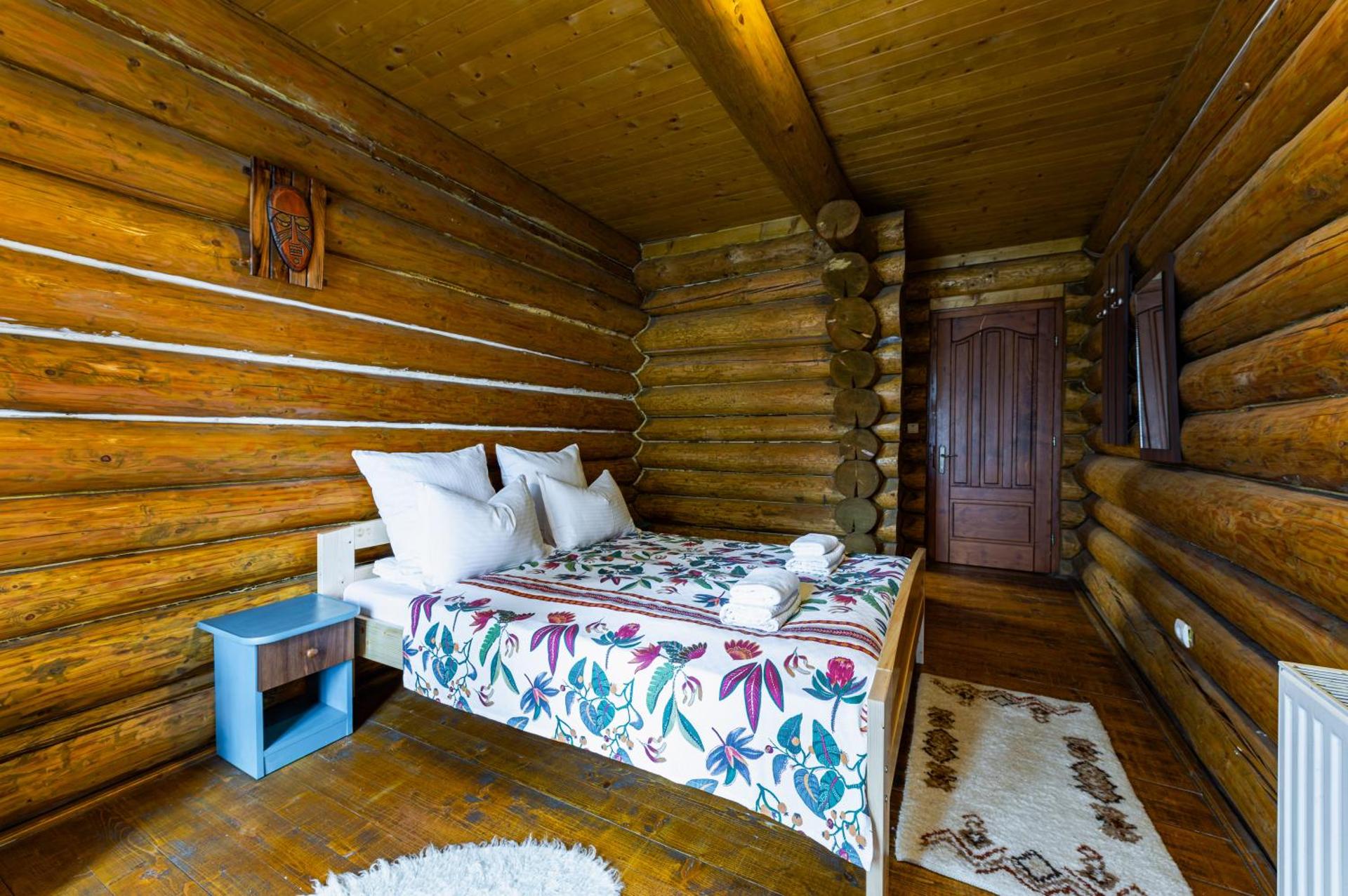 Papa la Șoni Gastro-Pensiune