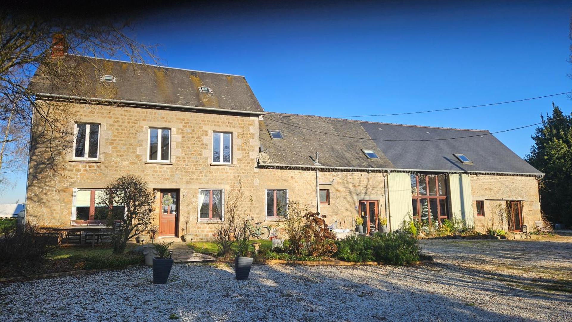 The Lions Den - La Loge Guest House