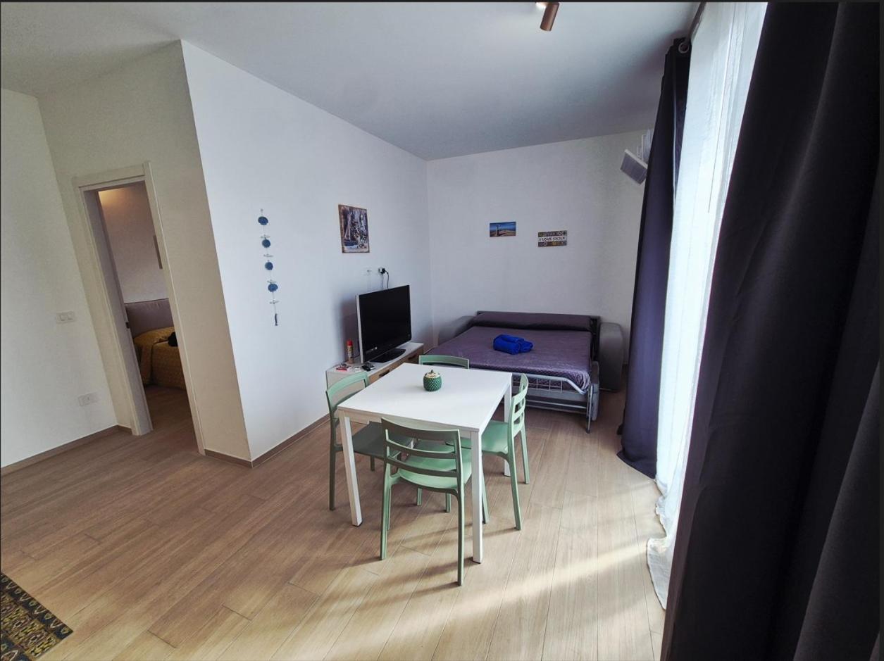 The Sun 365 - Sea View Apartment