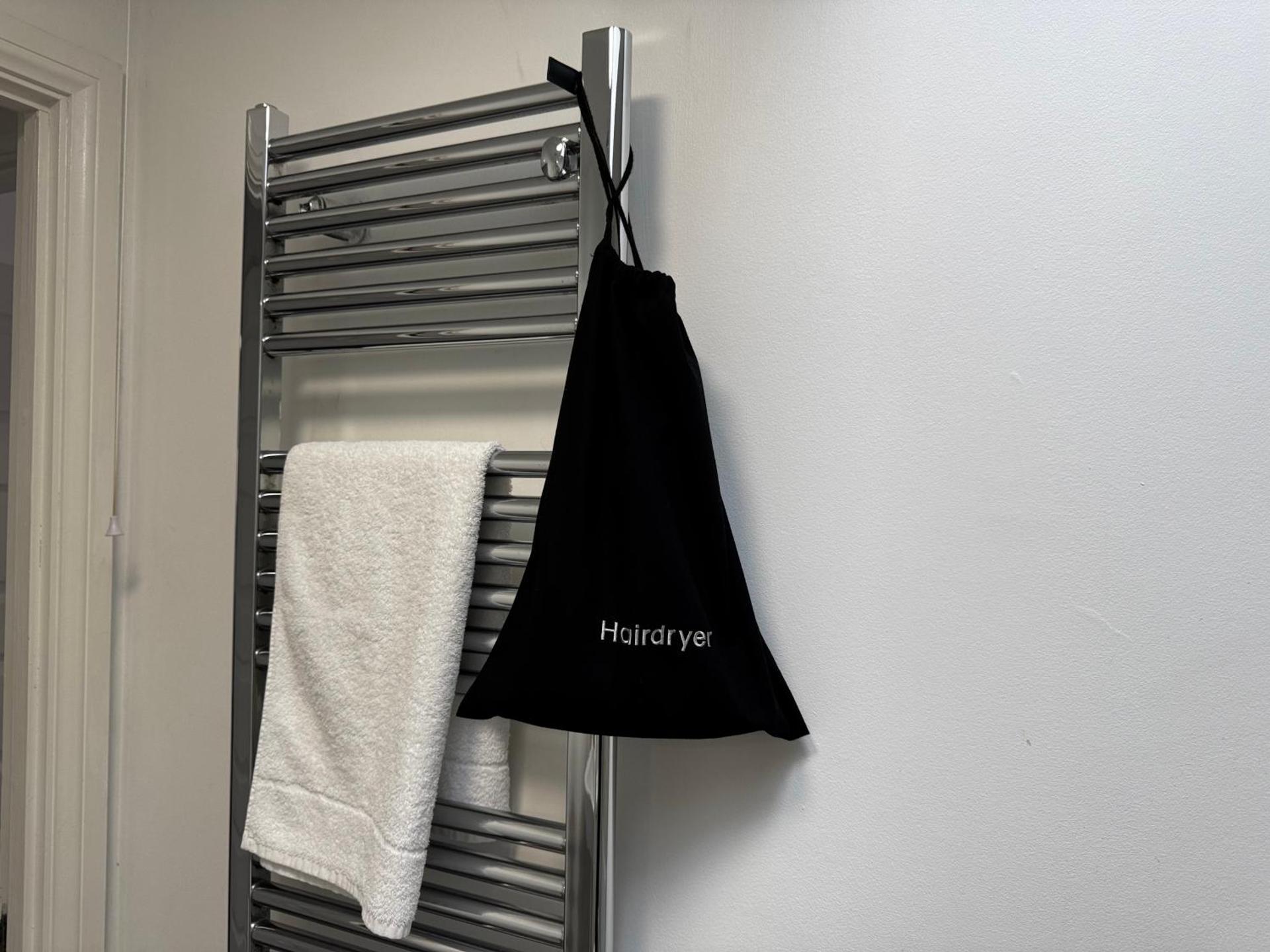 LimeTree in the Blue House - Cambridge Central Stay