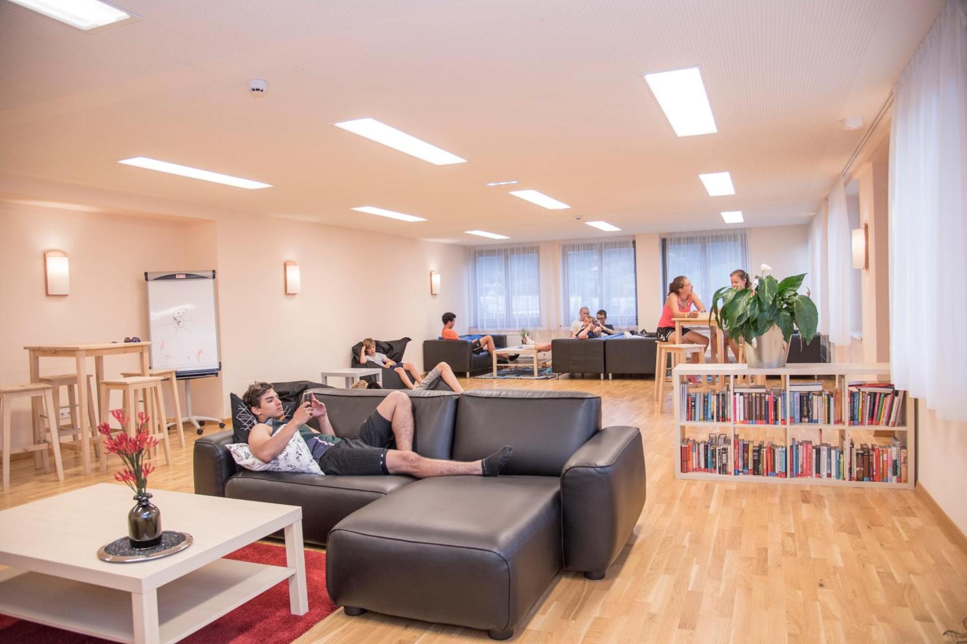 Communal lounge/ TV room