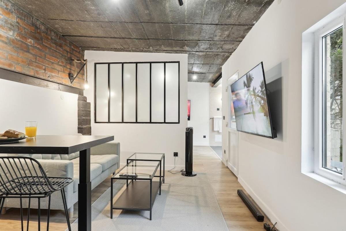 Maisons Alfort 6 Luxurious little house with private garden and Jacuzzi